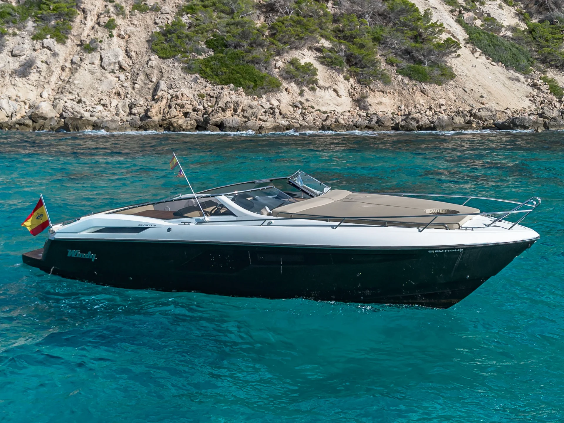 CUCA | Windy 39 Camira - Windy