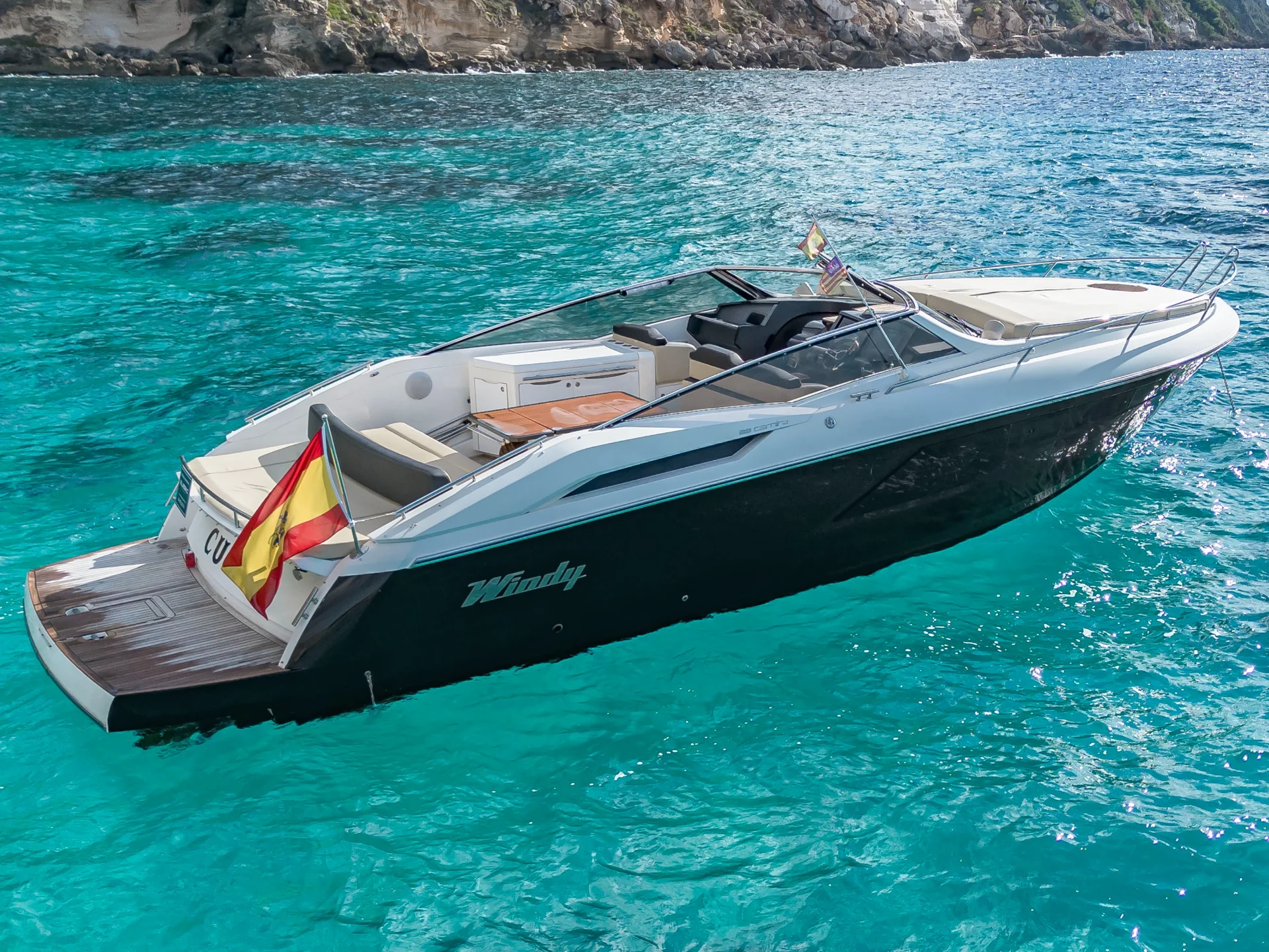 CUCA | Windy 39 Camira - Windy