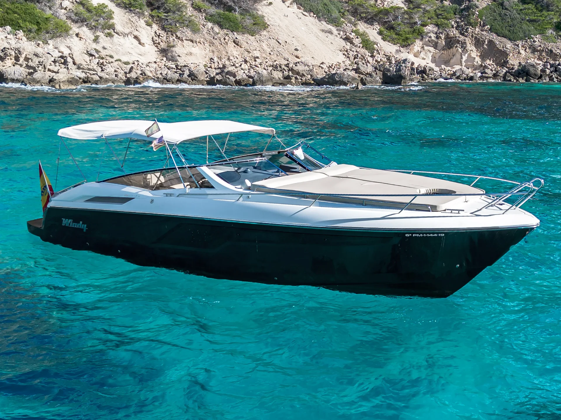 CUCA | Windy 39 Camira - Windy