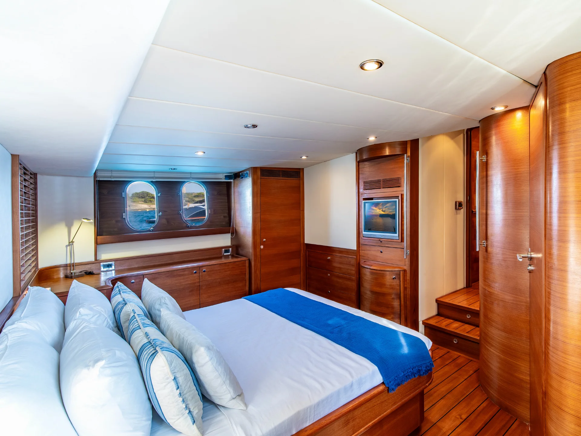 PARODIA | Guy Couach 70 - Guy Couach