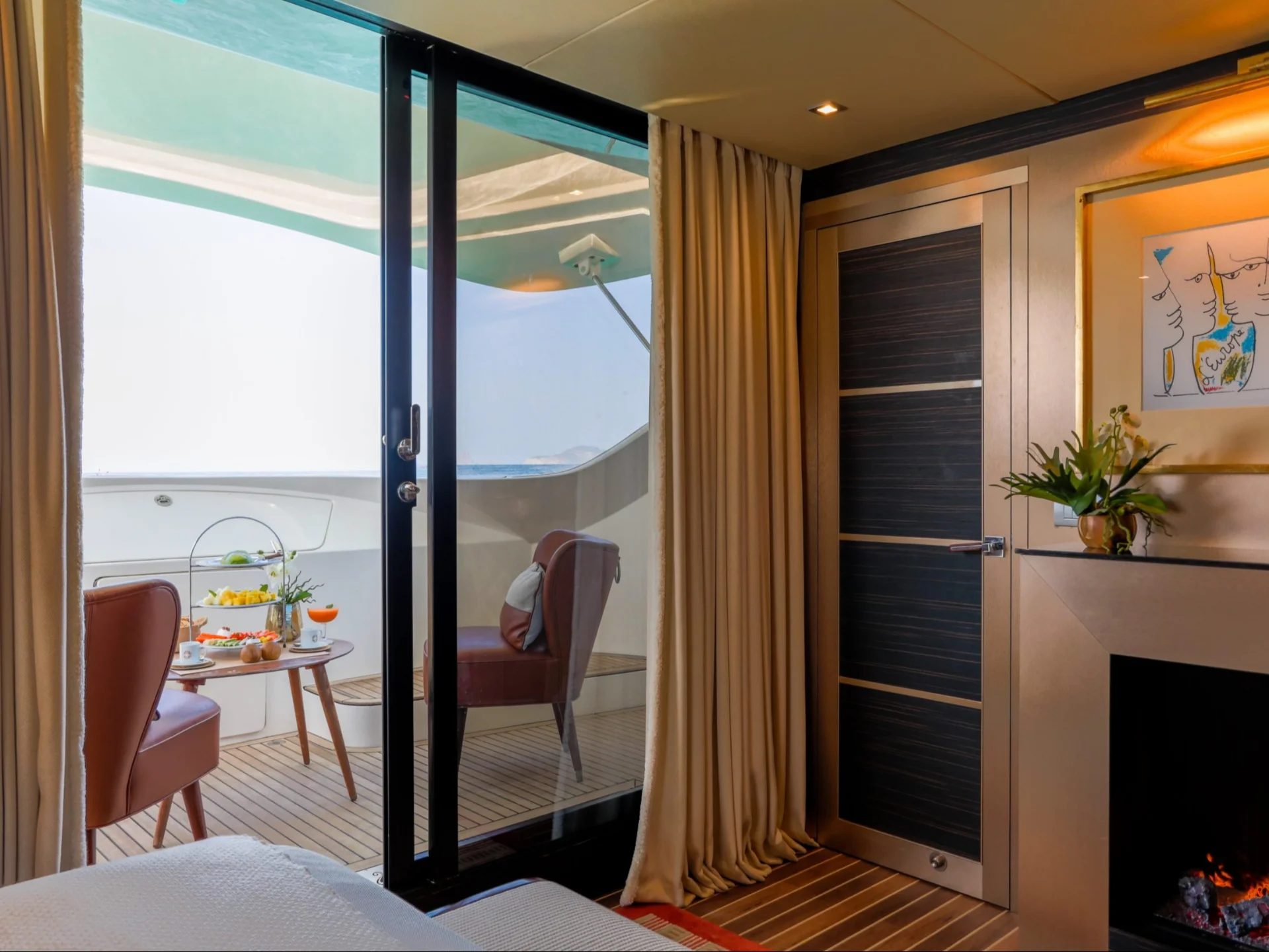 GOLDFINGER HOUSE OF HÜTTER | 64 Catamaran - Other