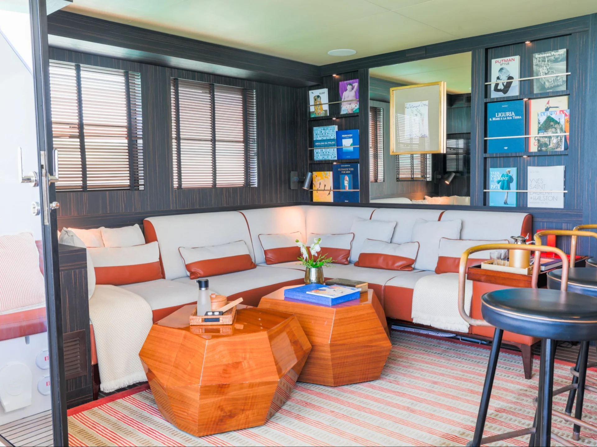 GOLDFINGER HOUSE OF HÜTTER | 64 Catamaran - Other