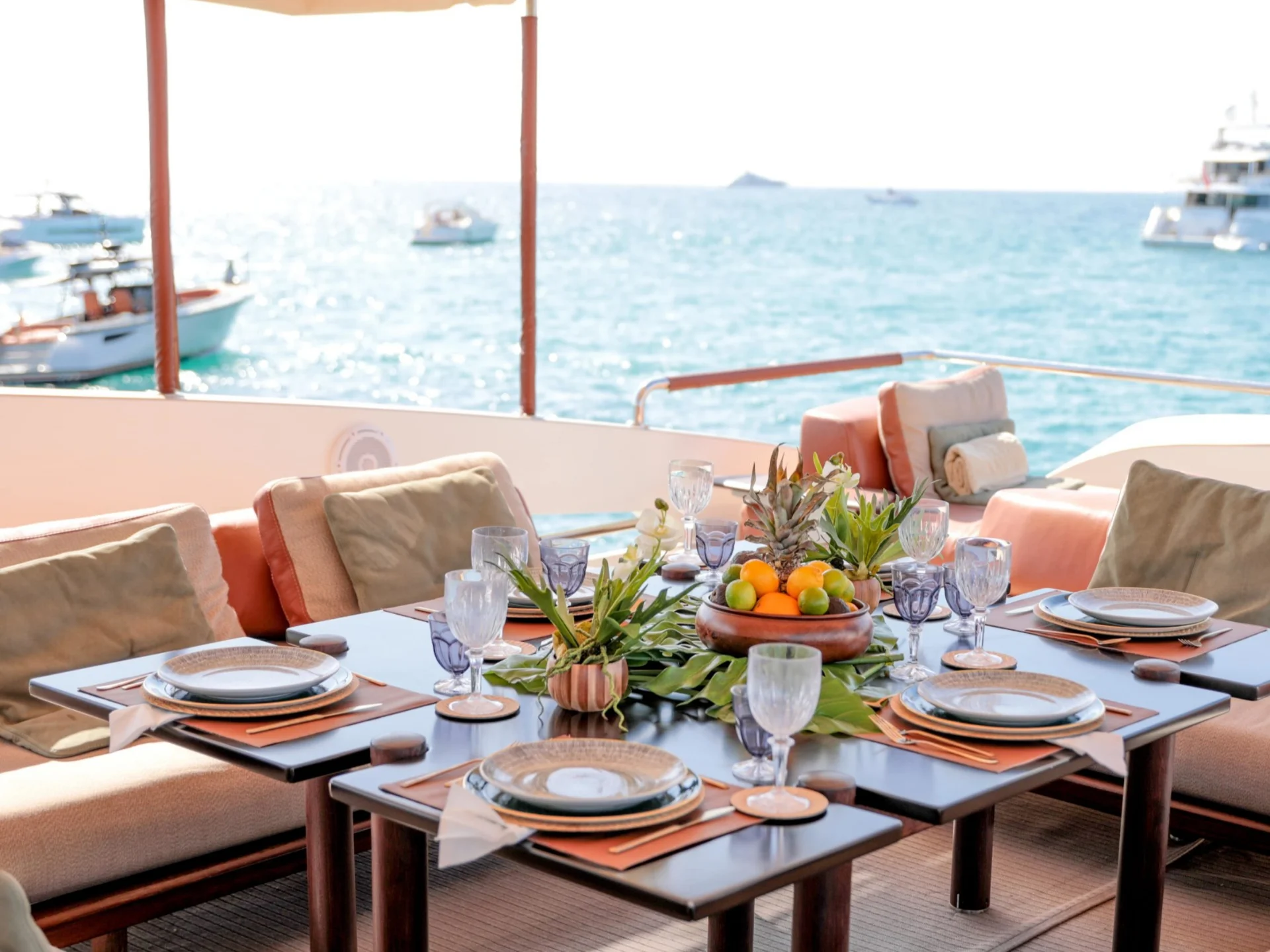 GOLDFINGER HOUSE OF HÜTTER | 64 Catamaran - Other