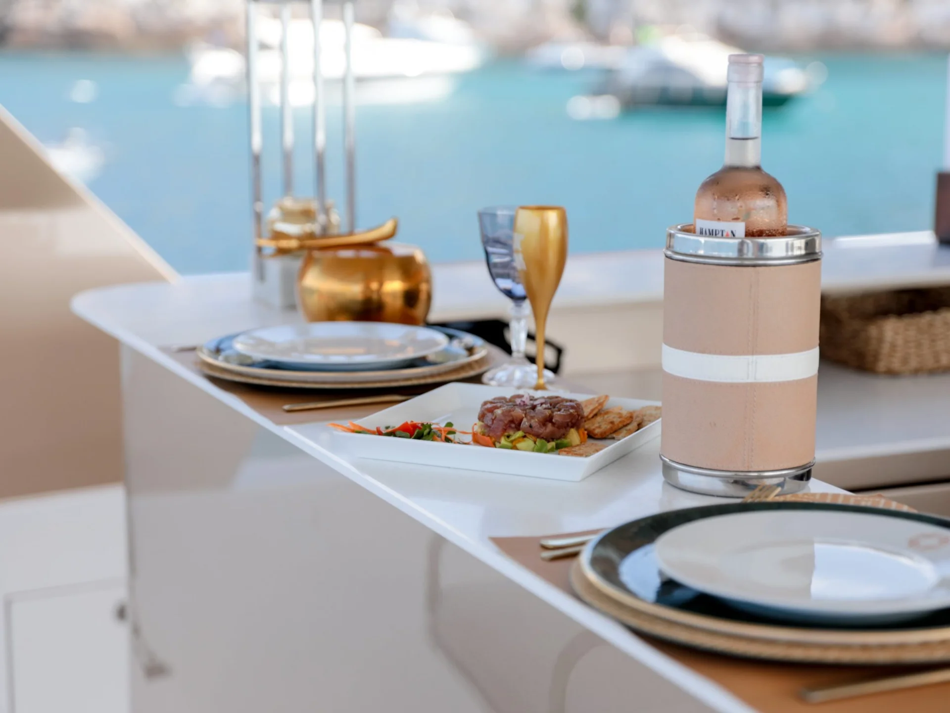 GOLDFINGER HOUSE OF HÜTTER | 64 Catamaran - Other