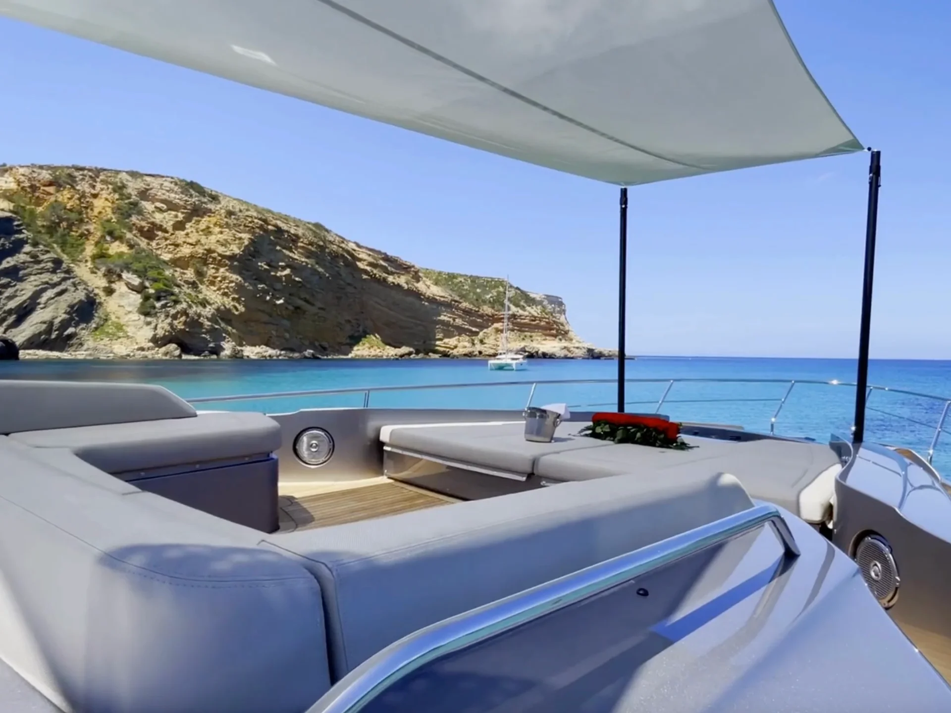 BEYOND | Pershing 8X - Pershing