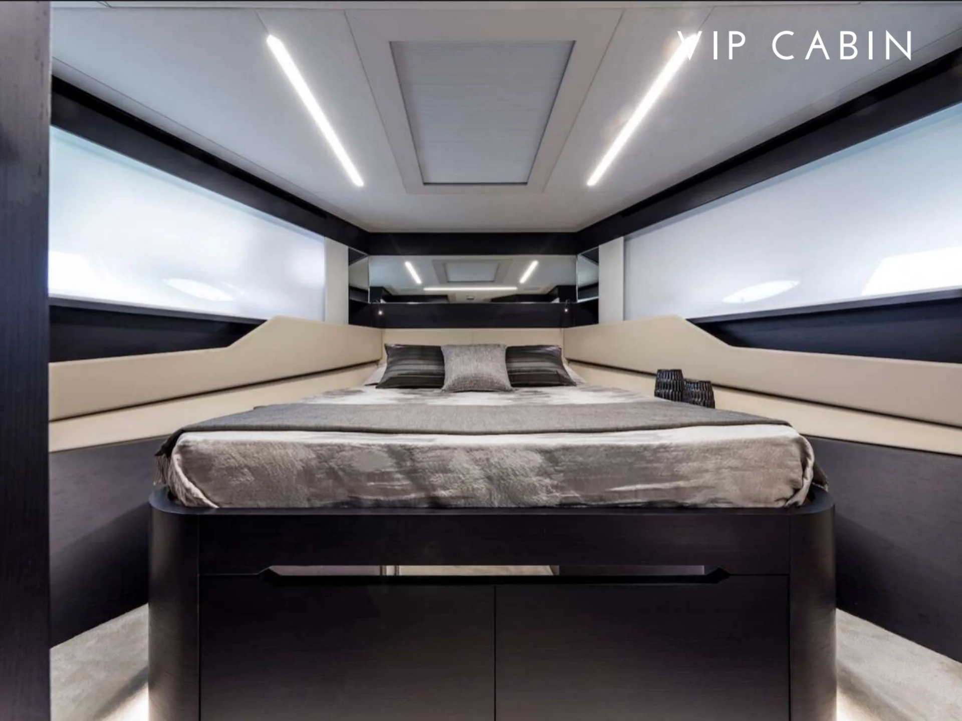 BEYOND | Pershing 8X - Pershing