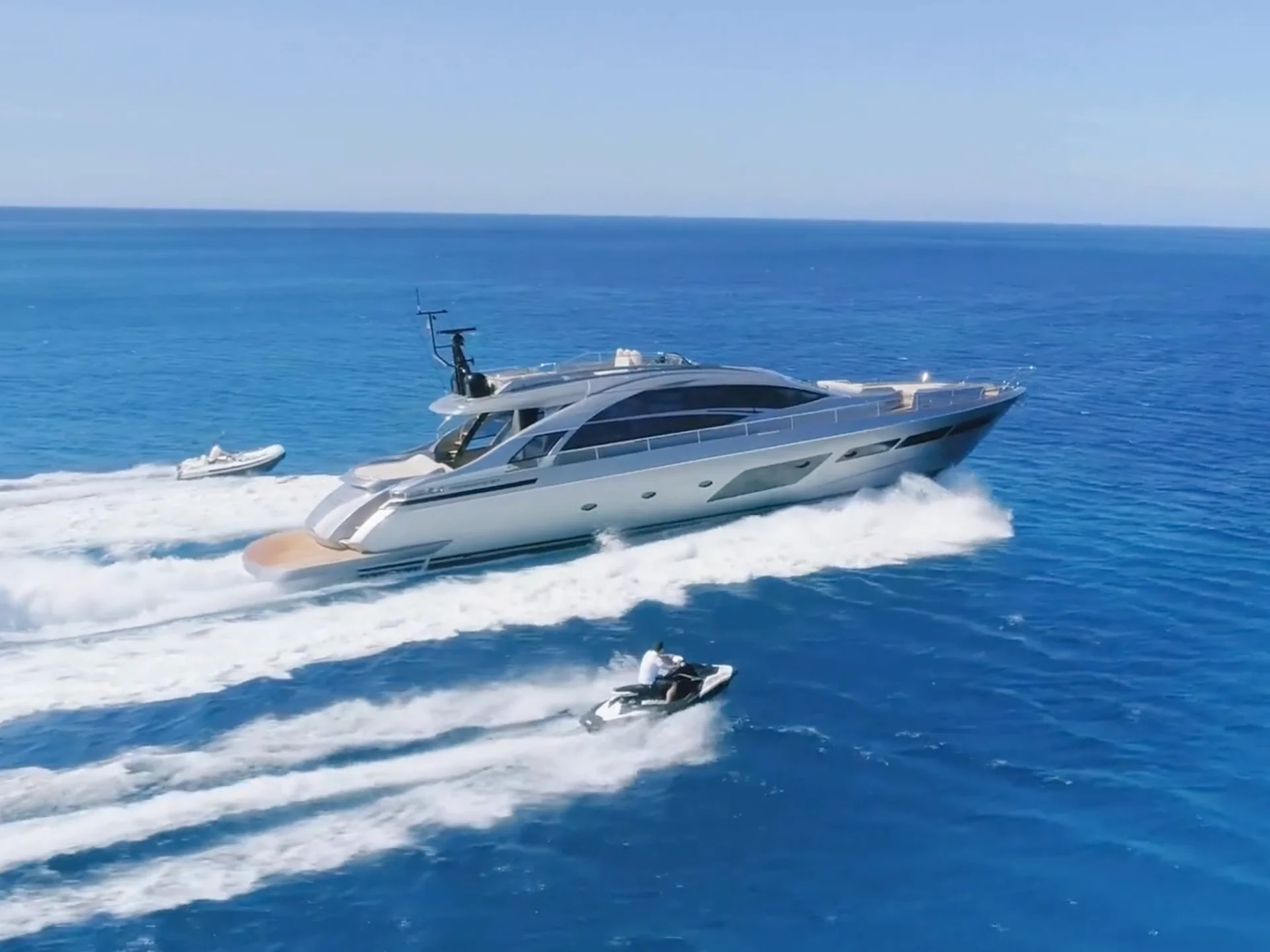 BEYOND | Pershing 8X - Pershing