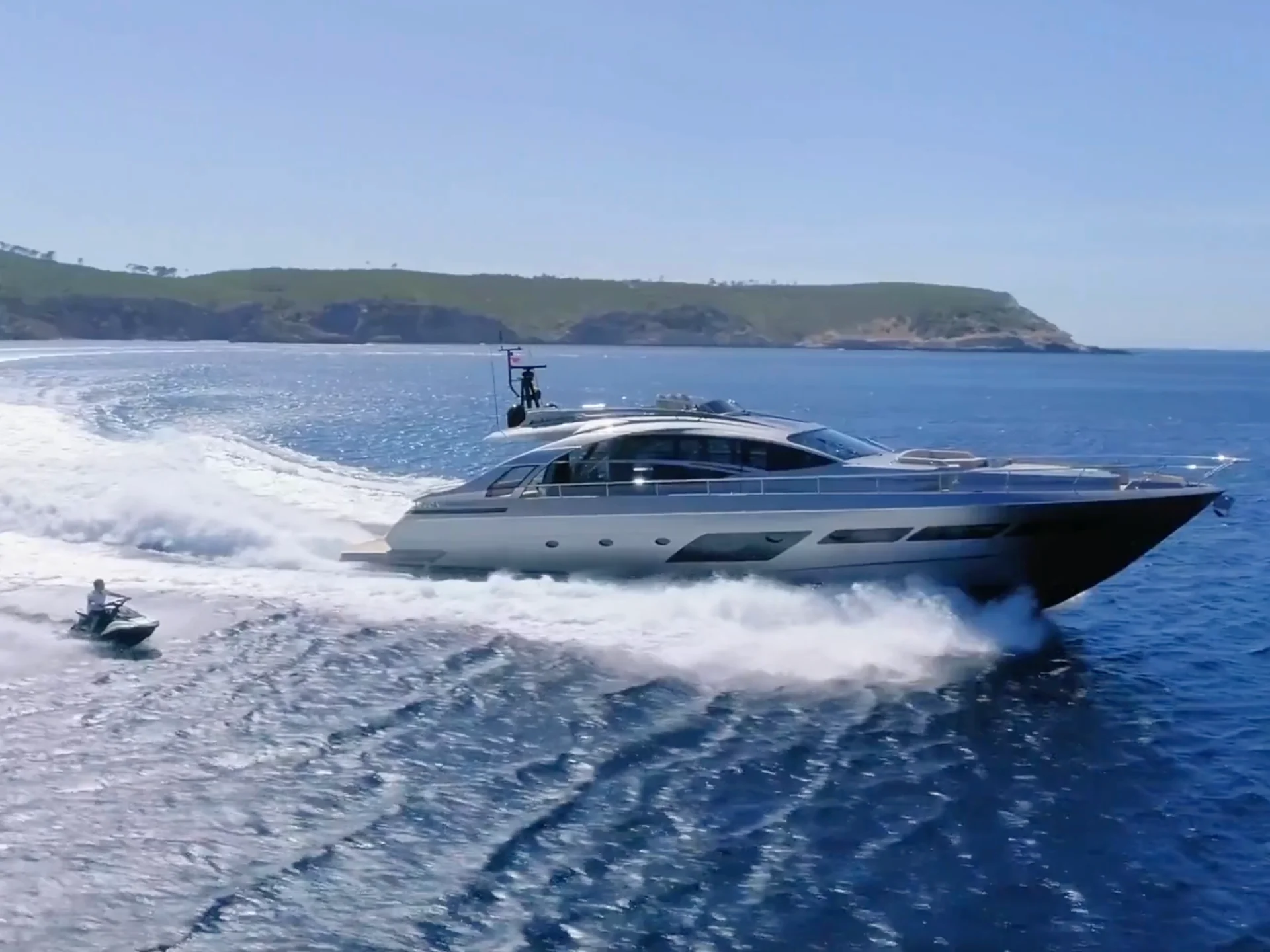 BEYOND | Pershing 8X - Pershing