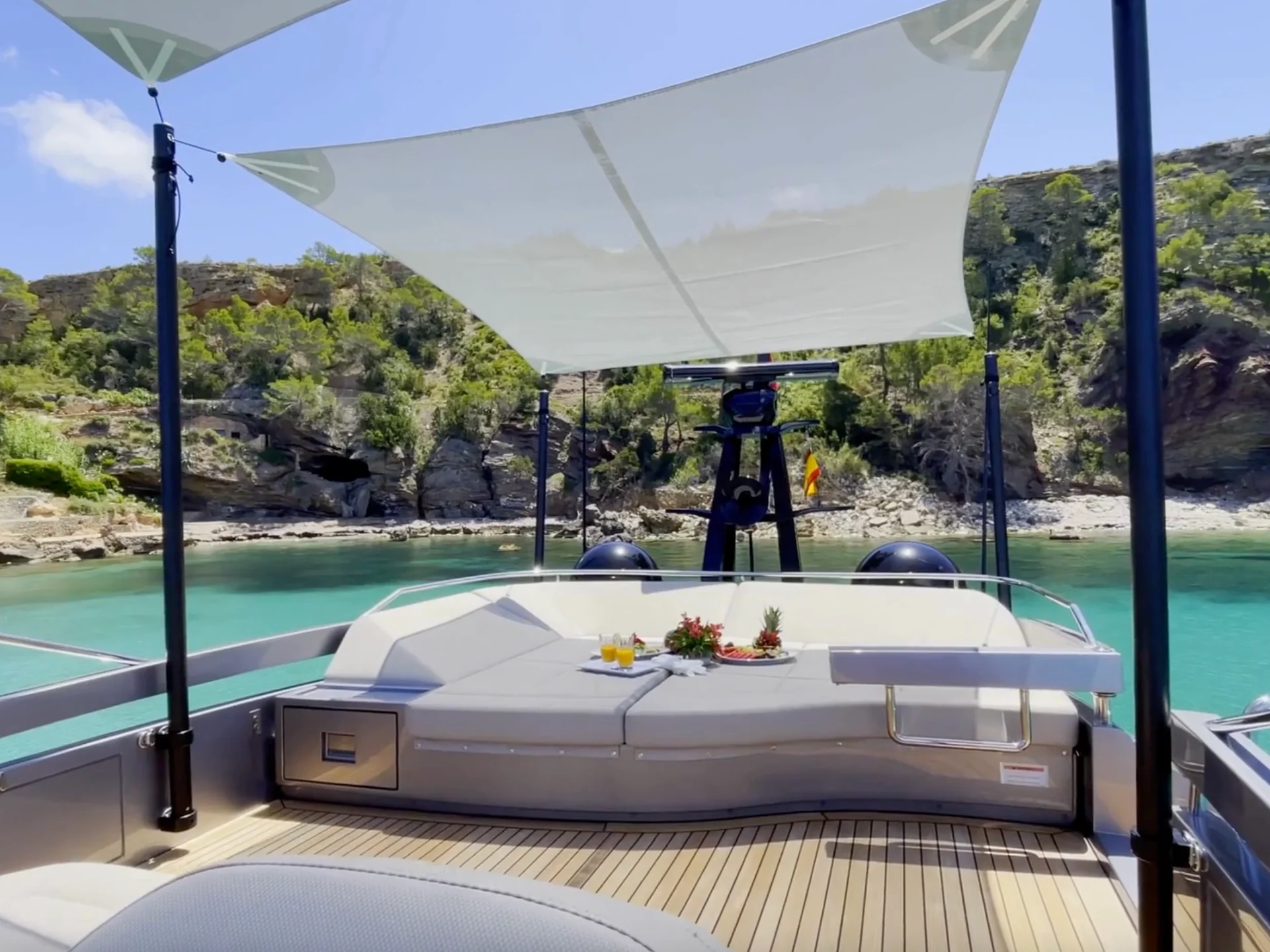 BEYOND | Pershing 8X - Pershing