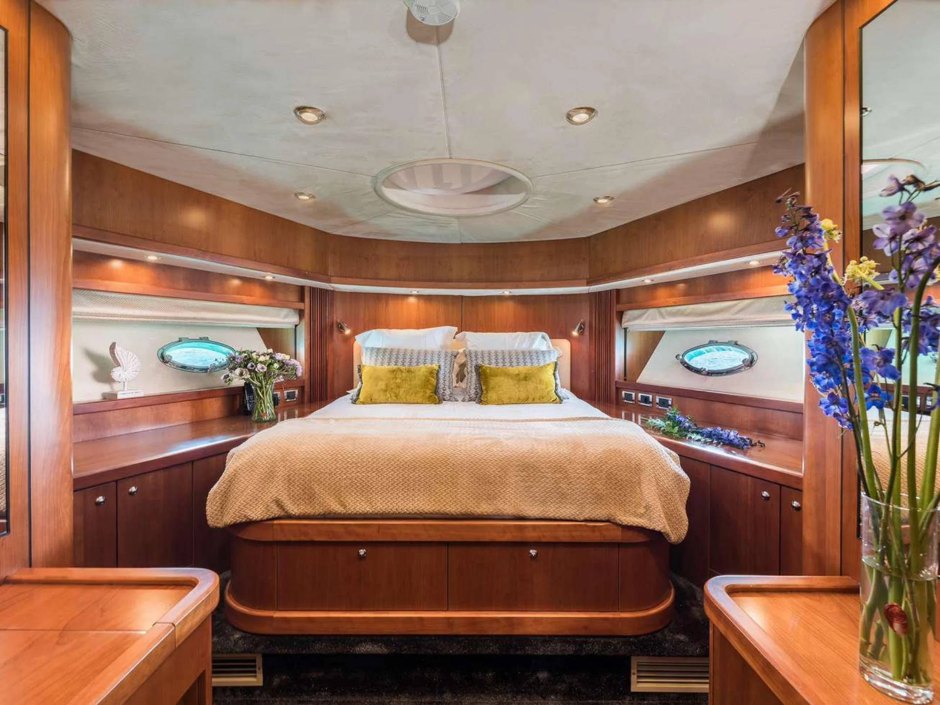 FROGGY | Sunseeker Predator 82 - Sunseeker