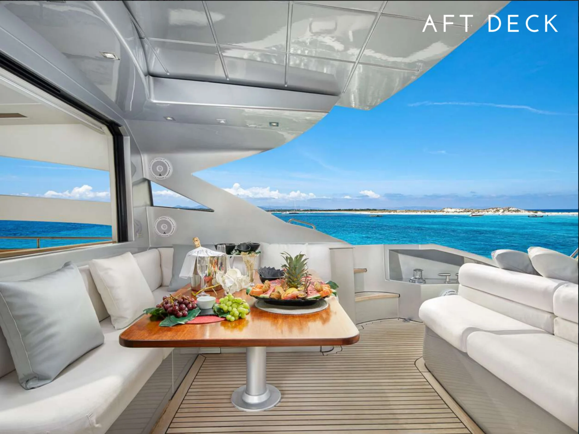 LEGENDARY | Pershing 72 - Pershing