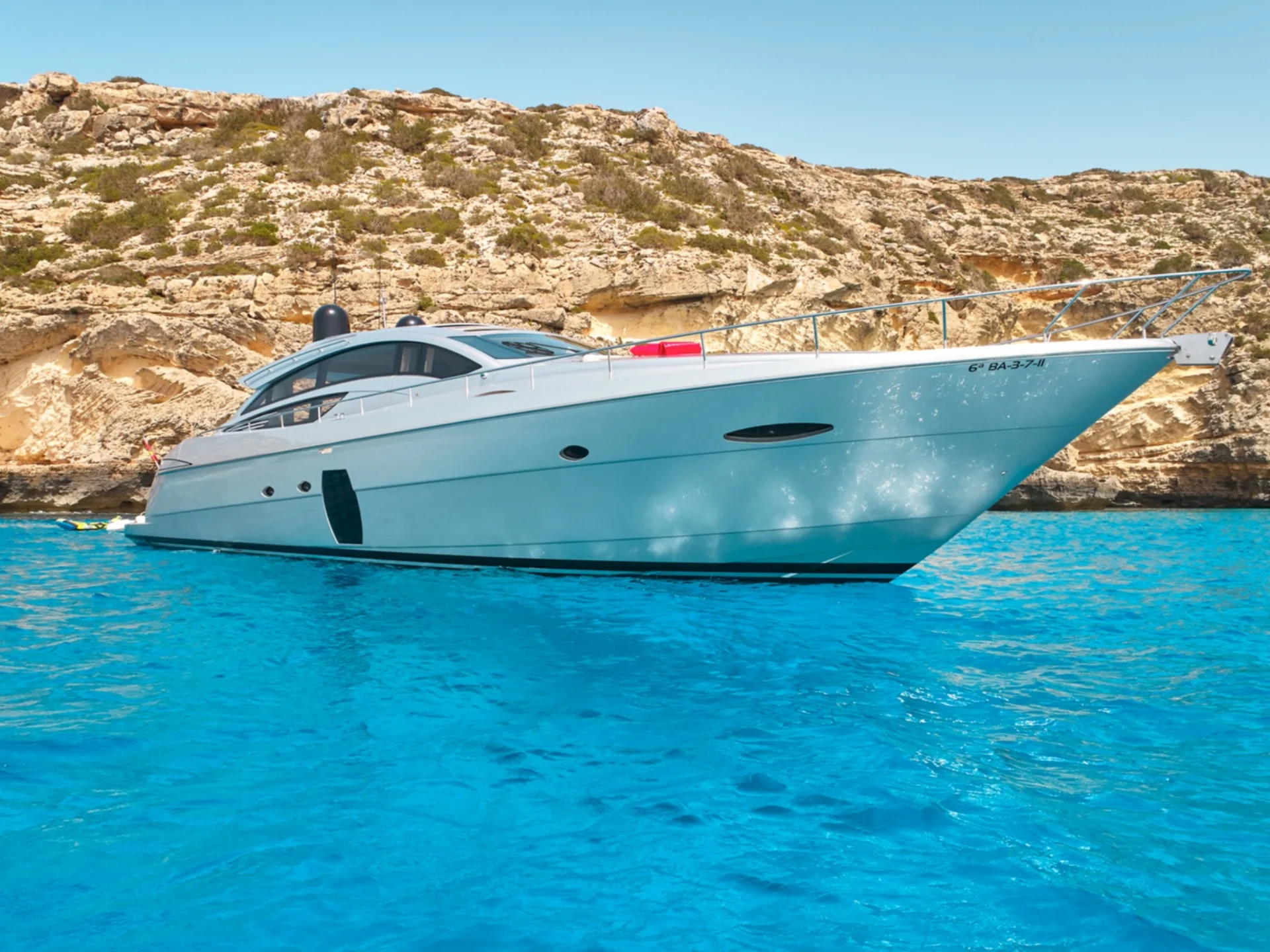 LEGENDARY | Pershing 72 - Pershing