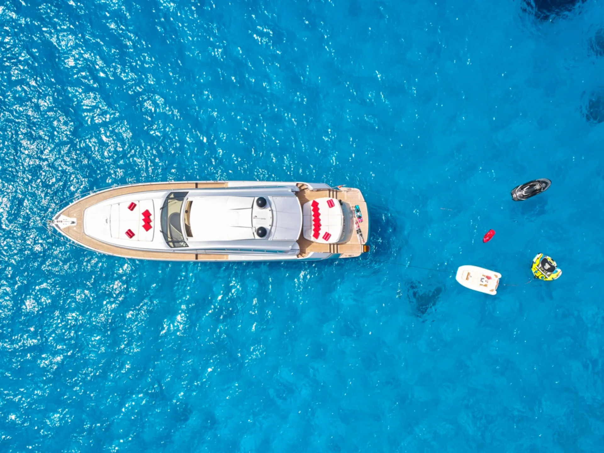 LEGENDARY | Pershing 72 - Pershing