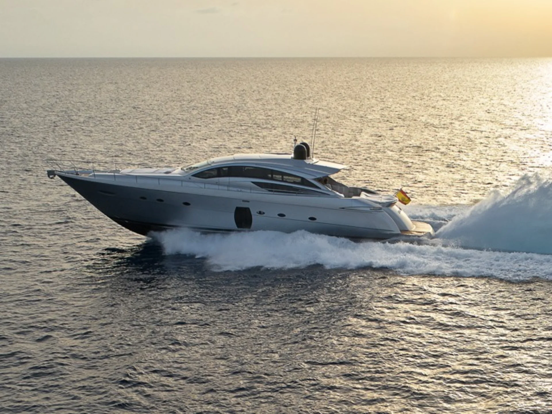 LEGENDARY | Pershing 72 - Pershing