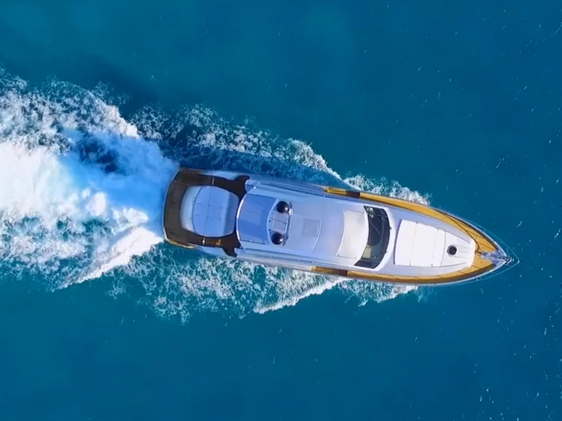 LEGENDARY | Pershing 72 - Pershing