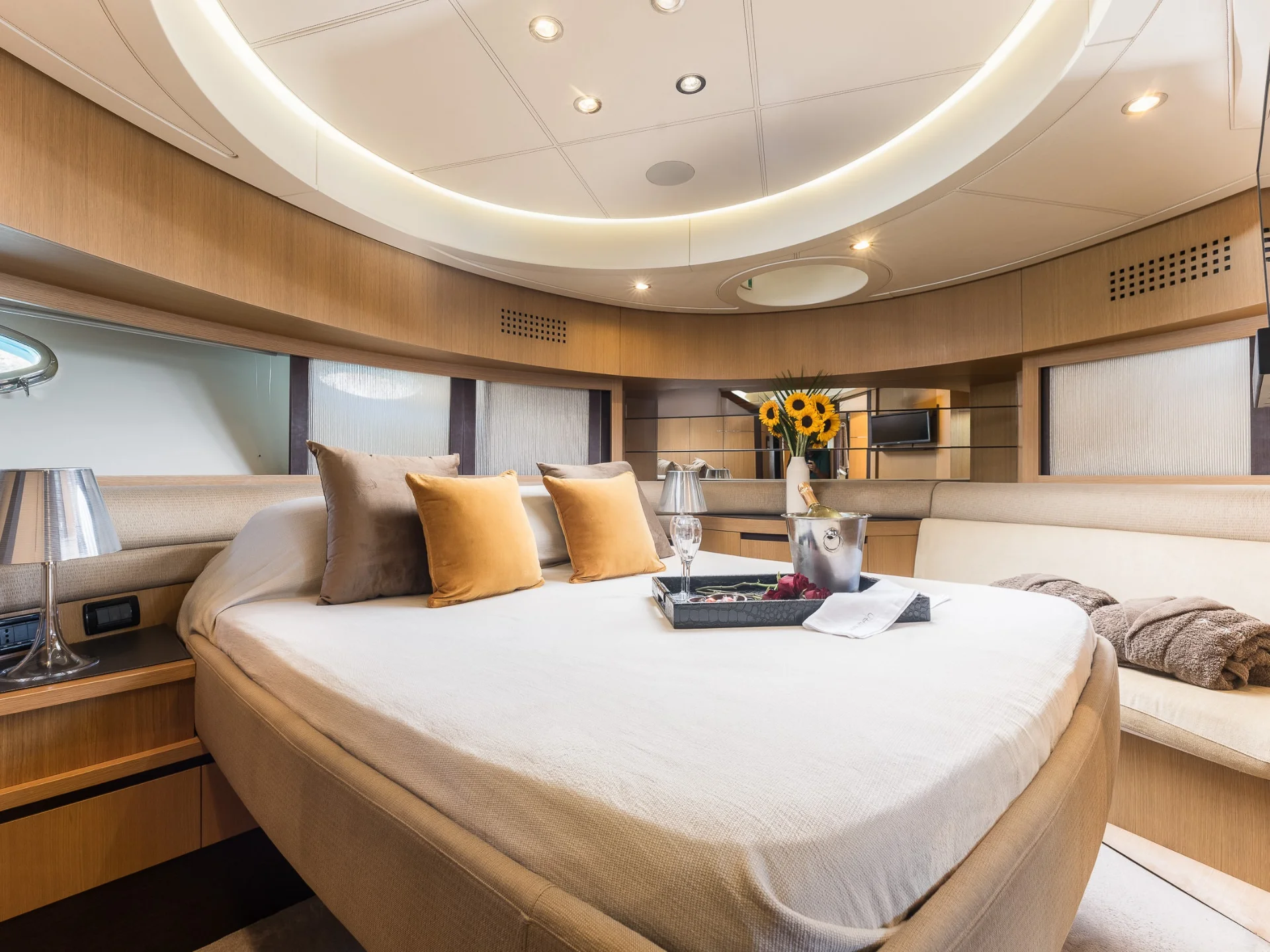 XAMAN | Pershing 90 - Pershing