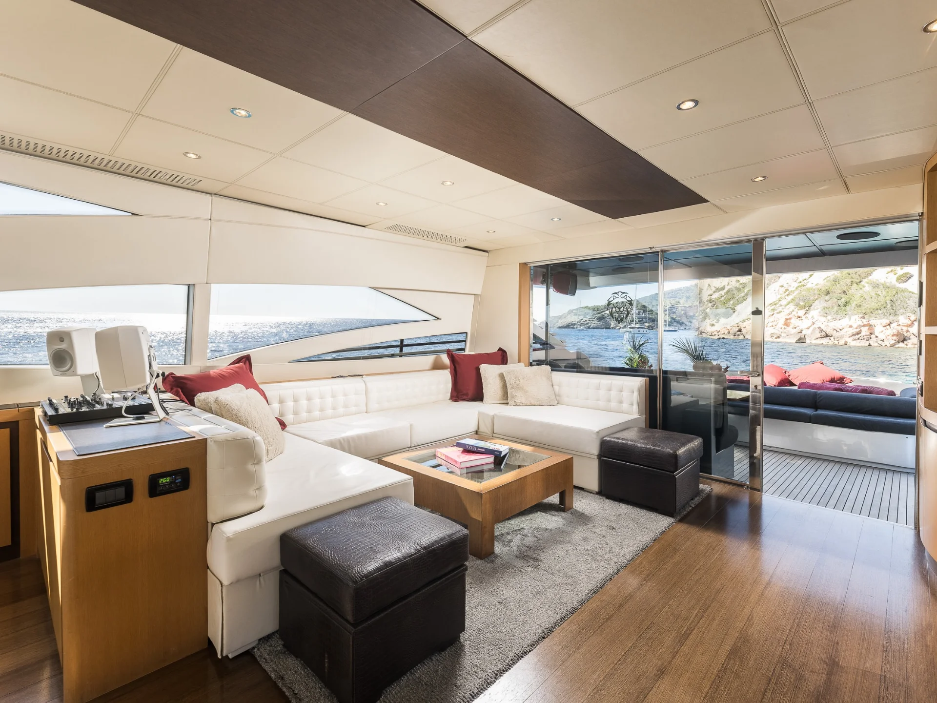 XAMAN | Pershing 90 - Pershing