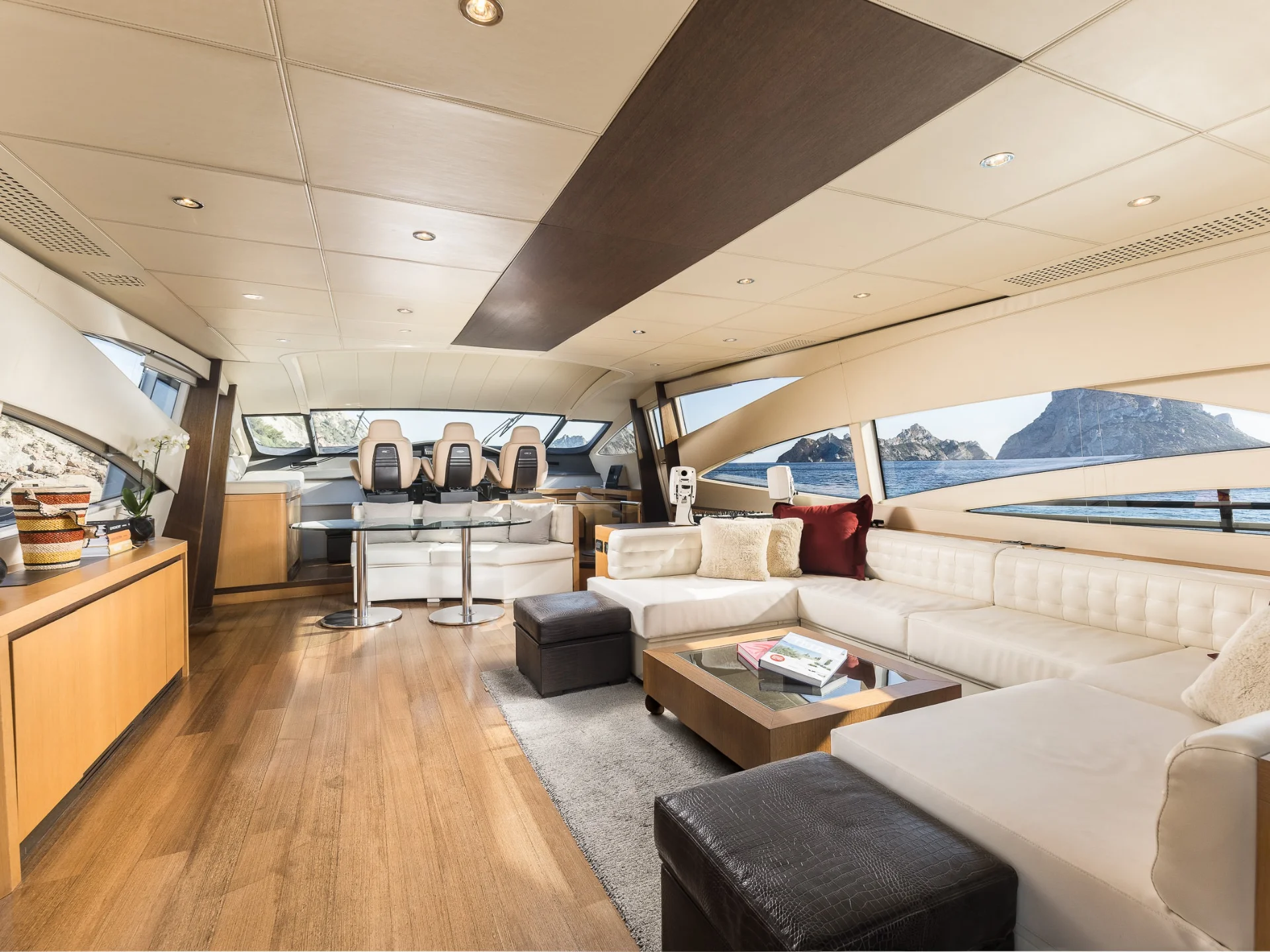 XAMAN | Pershing 90 - Pershing