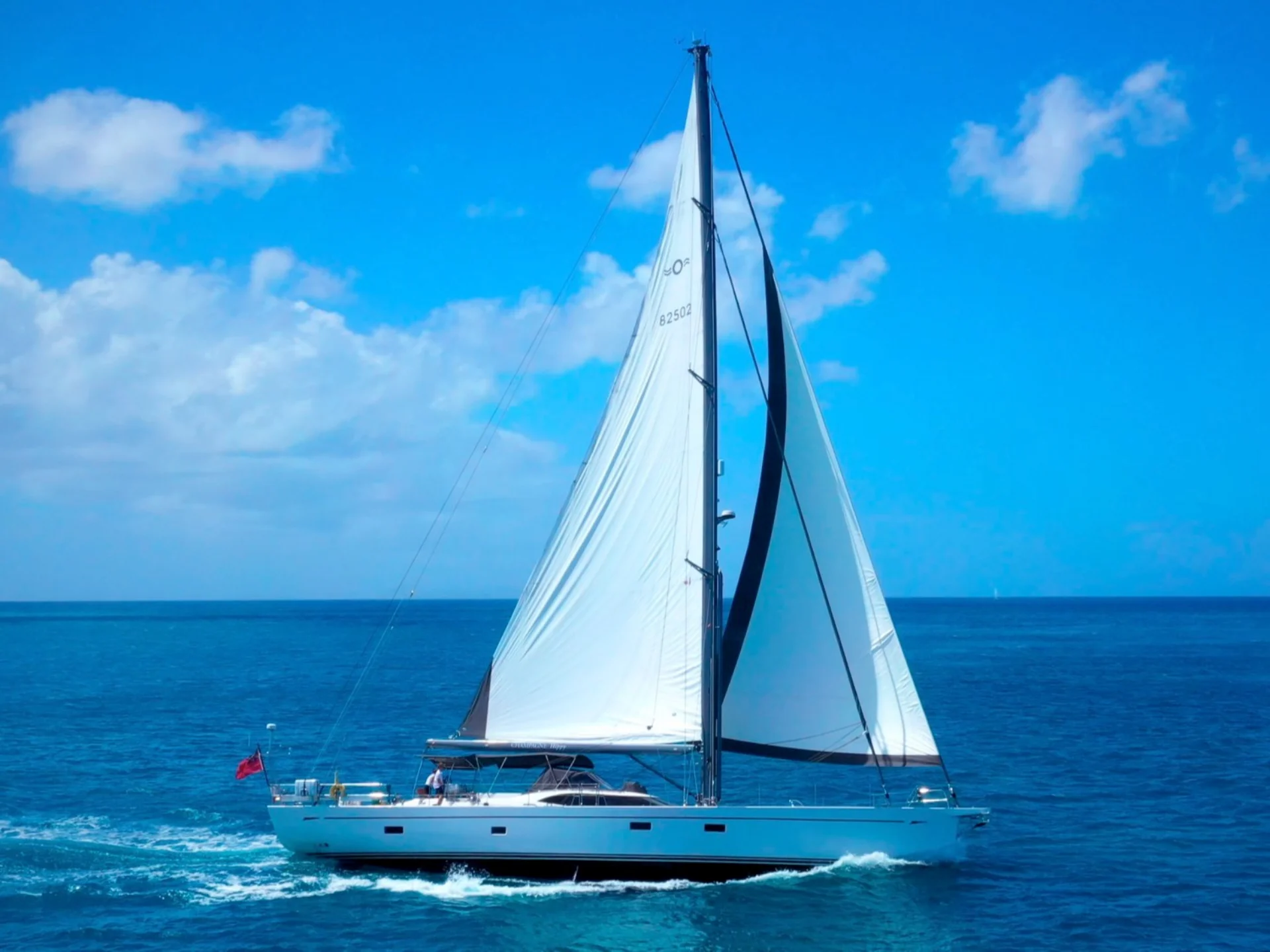 CHAMPAGNE HIPPY | Oyster 825 - Oyster