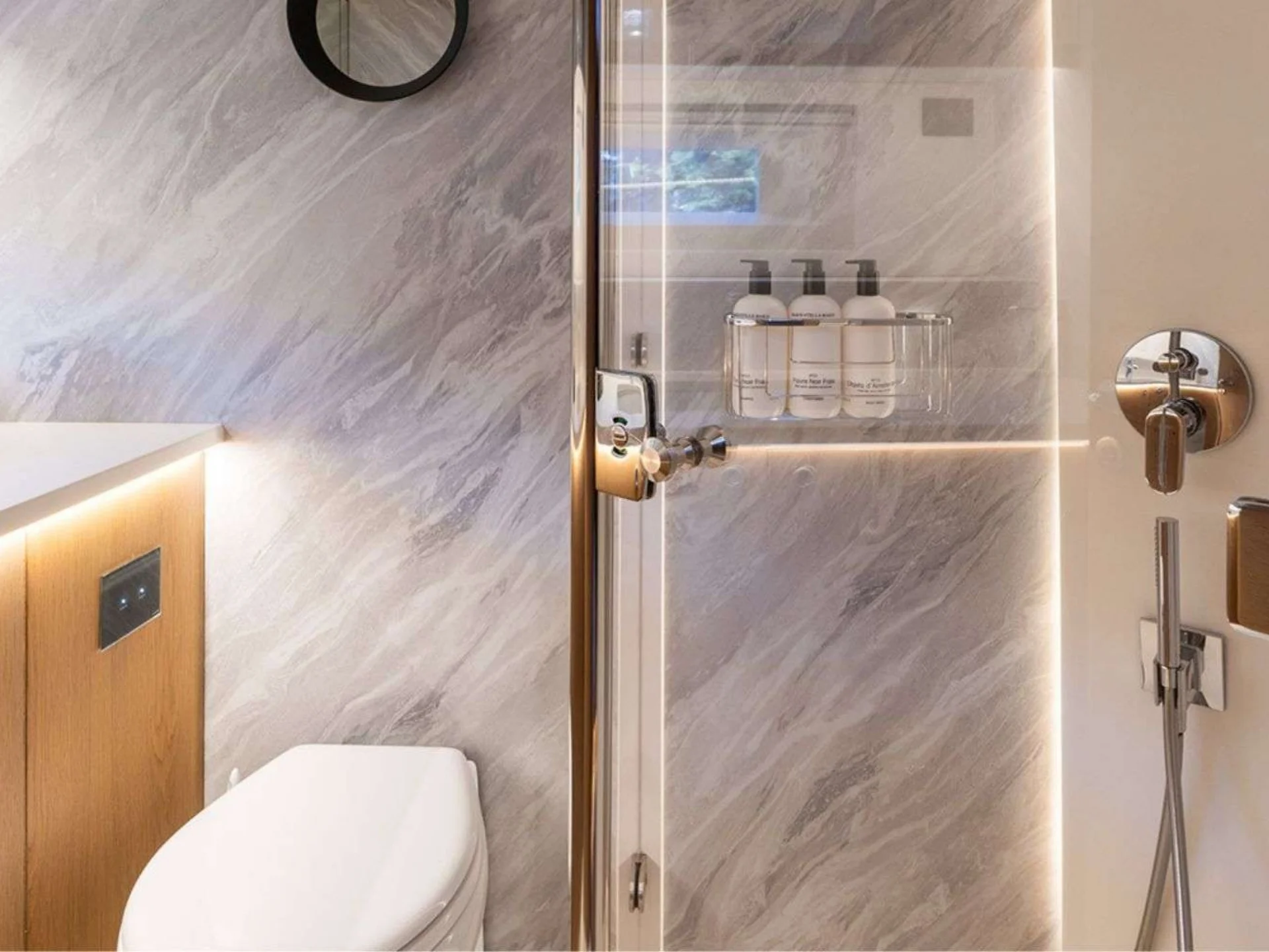 CHAMPAGNE HIPPY | Oyster 825 - Oyster