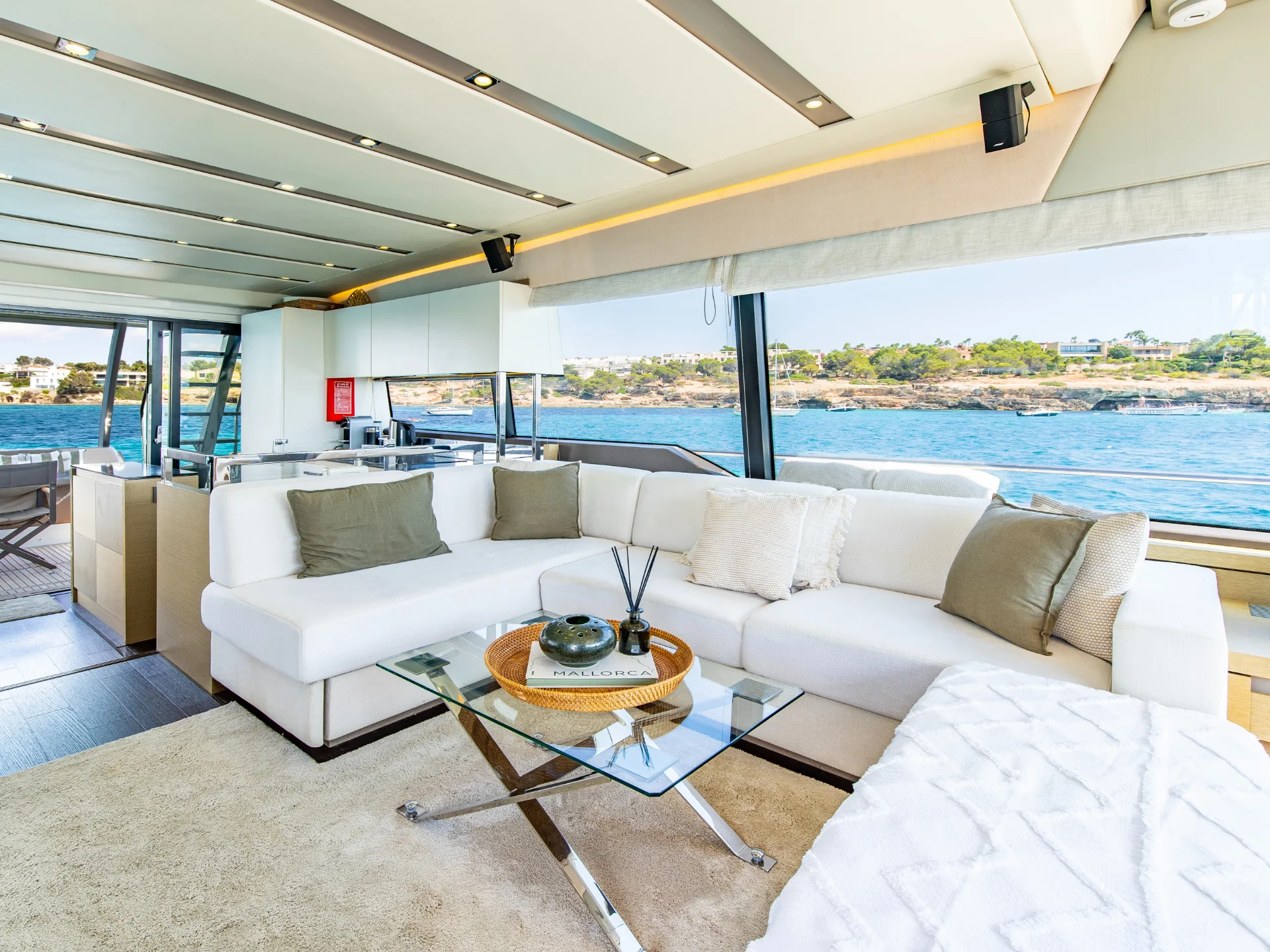 BLUE M | Prestige 680 - Prestige