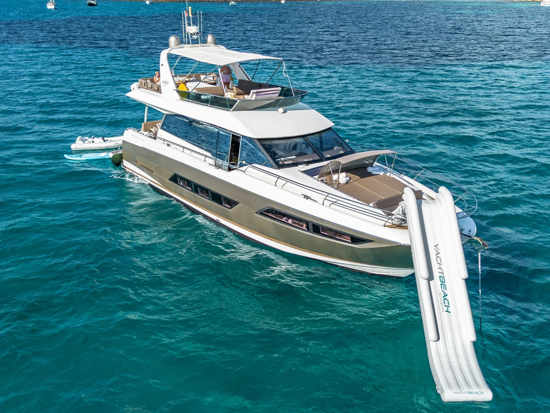 BLUE M | Prestige 680 - Prestige