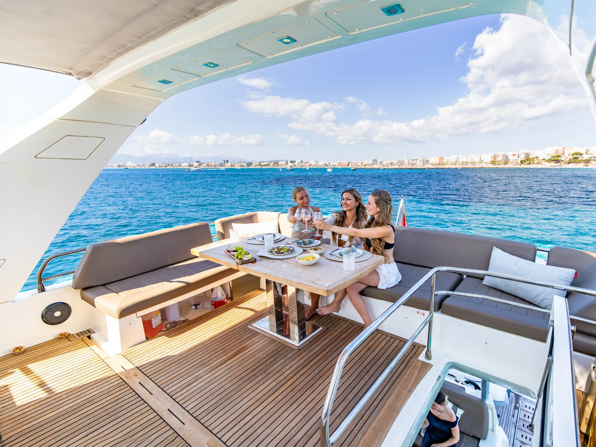 BLUE M | Prestige 680 - Prestige