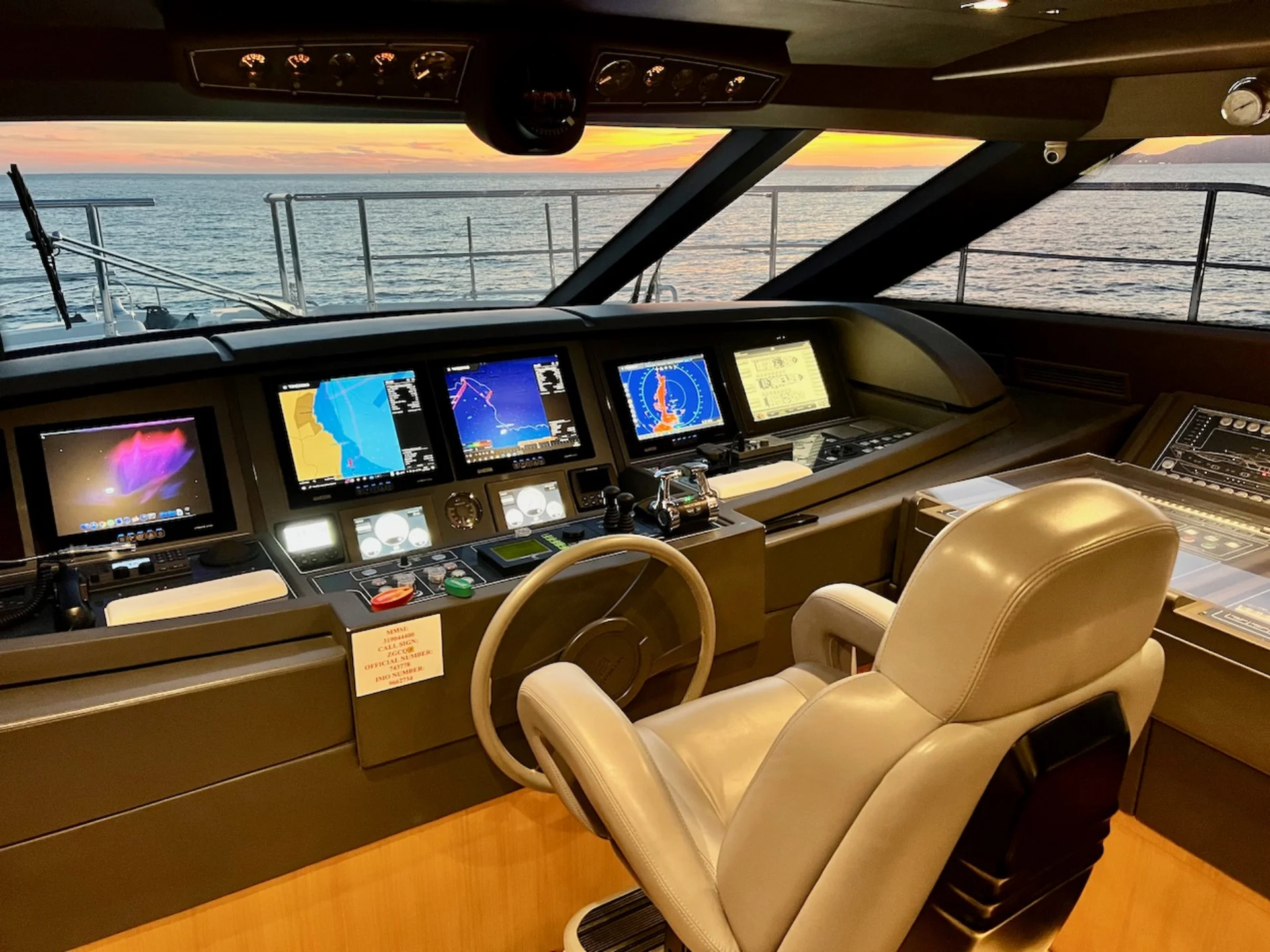 NIKO III | Ferretti Custom Line 100 - Ferretti