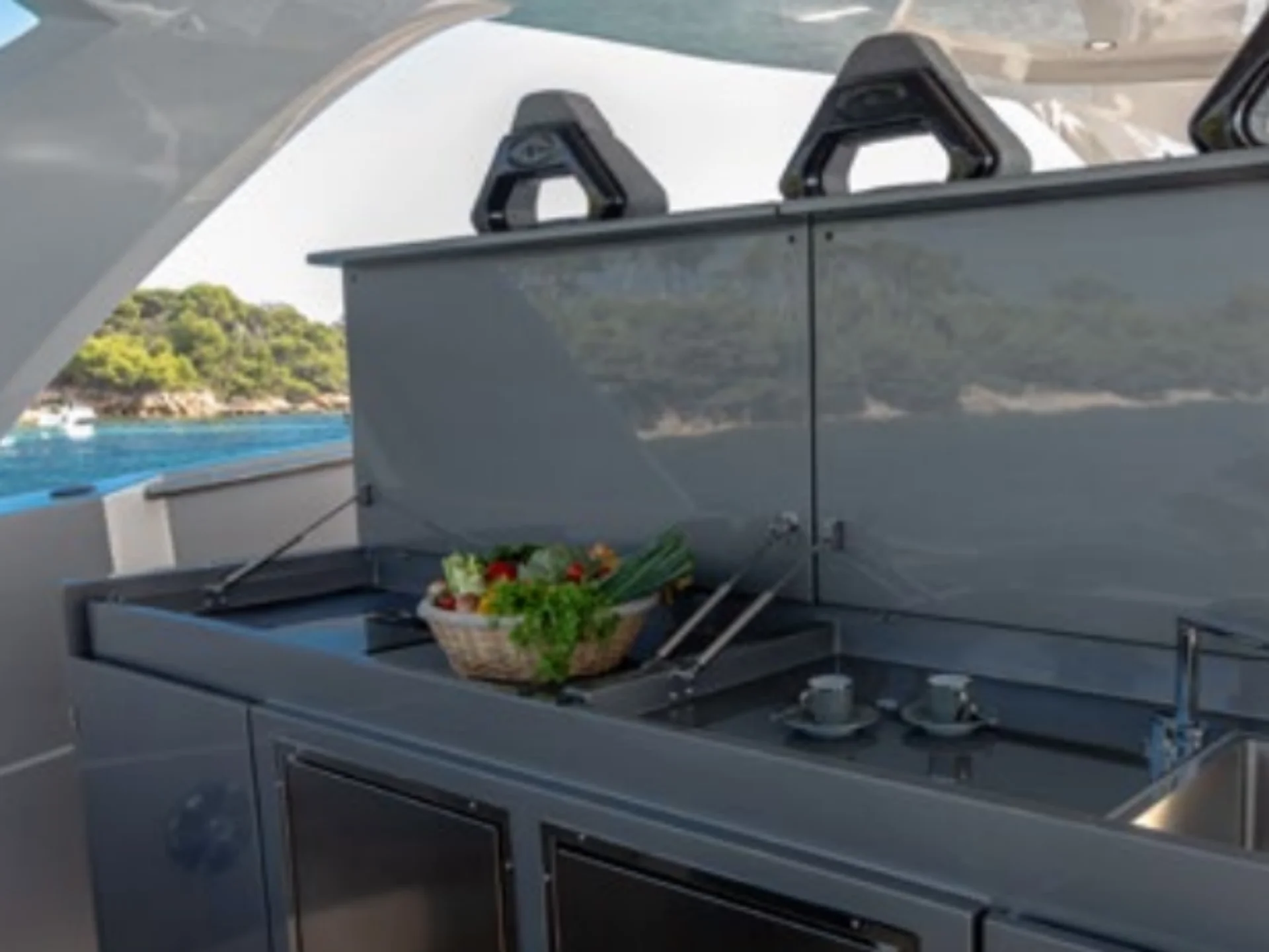 NEXT | Canados Gladiator 631 - Canados