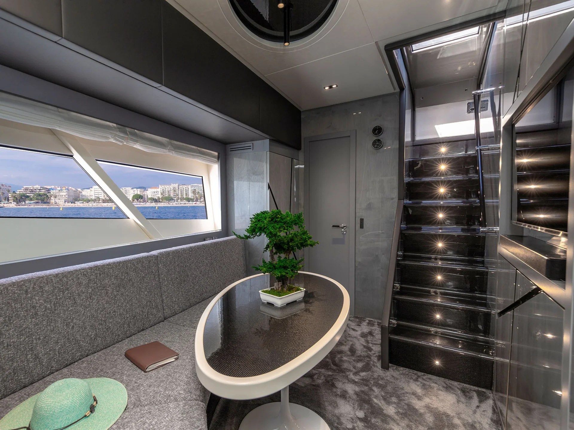 NEXT | Canados Gladiator 631 - Canados