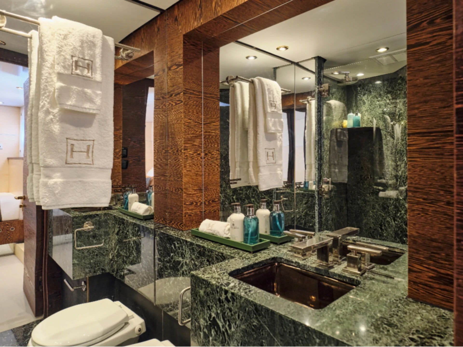 HIGHLANDER | Feadship 164 - Feadship