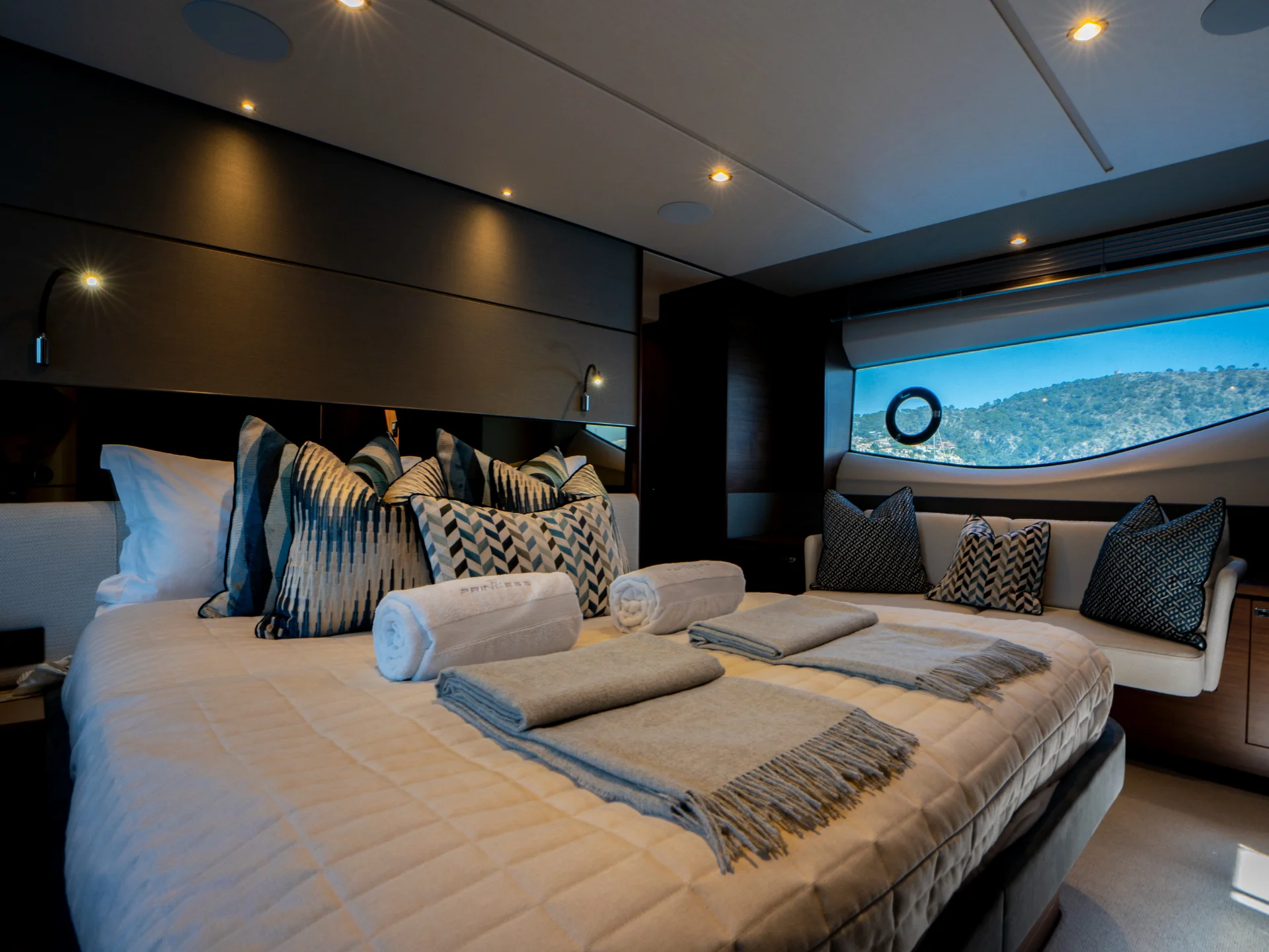 THE NEGOTIATOR | Princess S66 - Princess