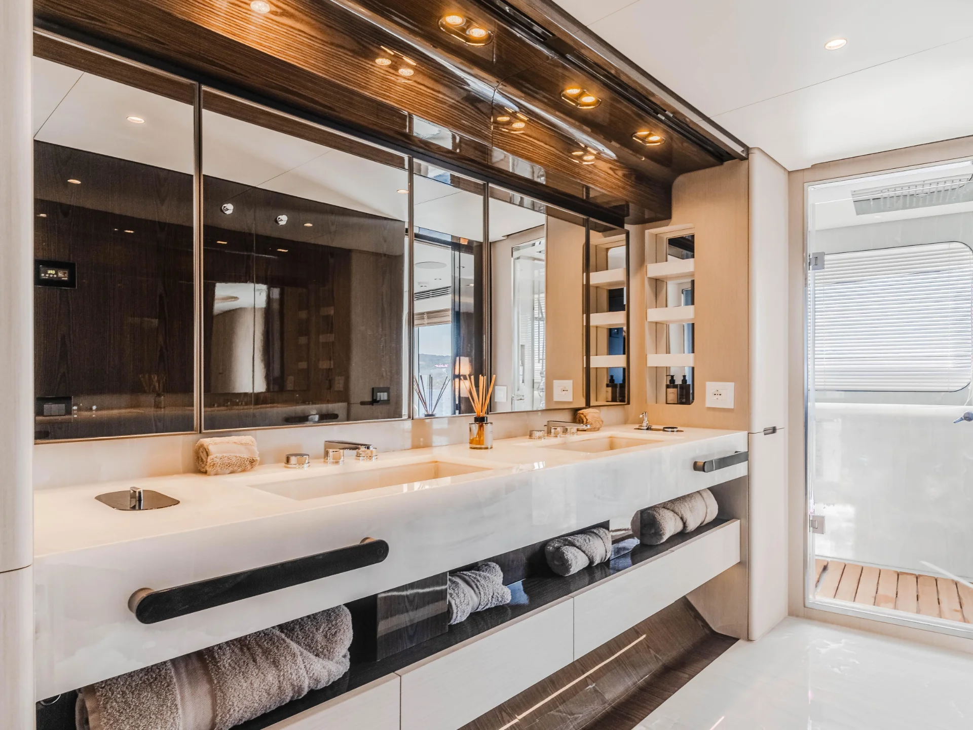 NEMESIS | Azimut 32 Metri - Azimut