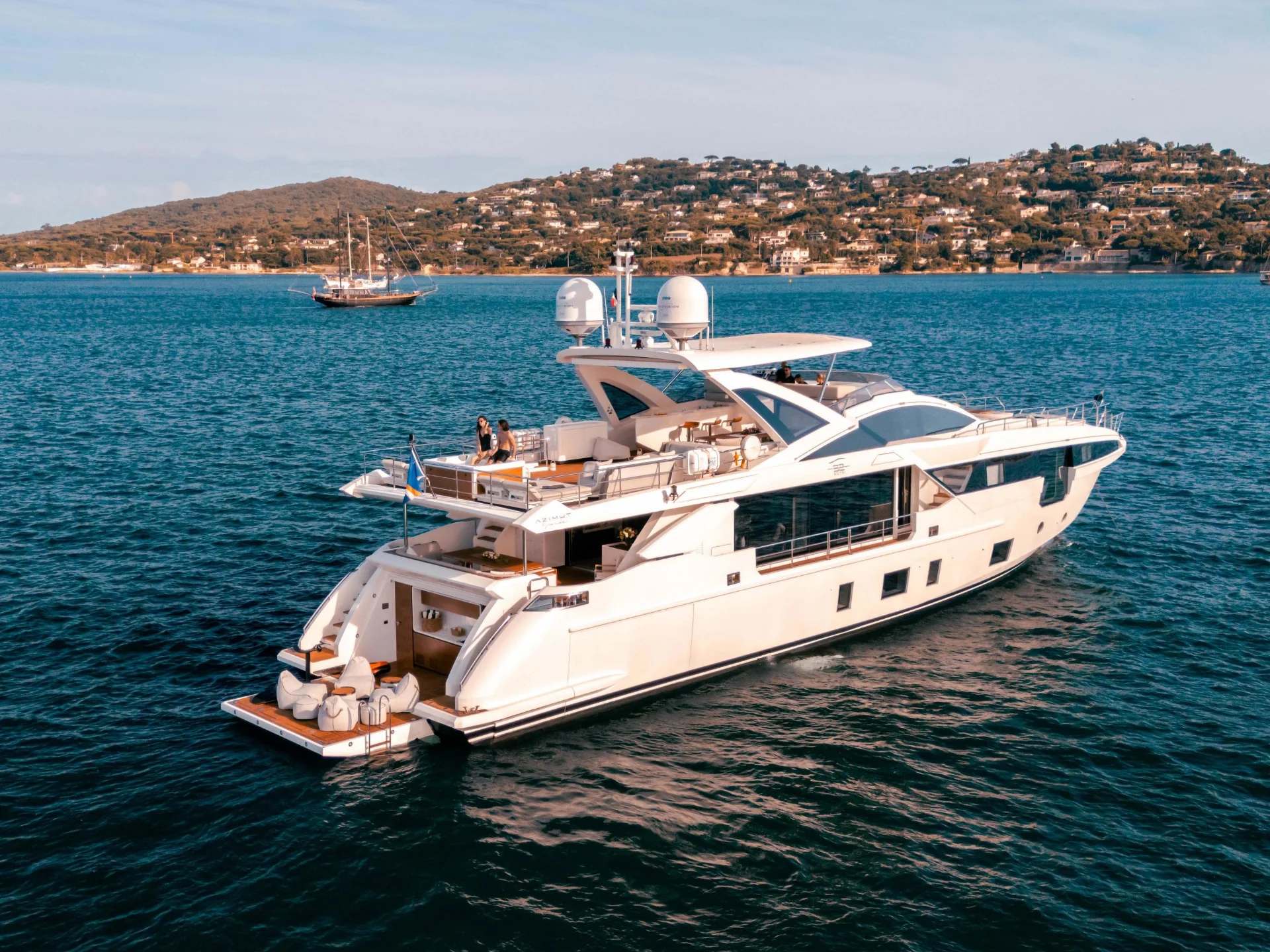 NEMESIS | Azimut 32 Metri - Azimut