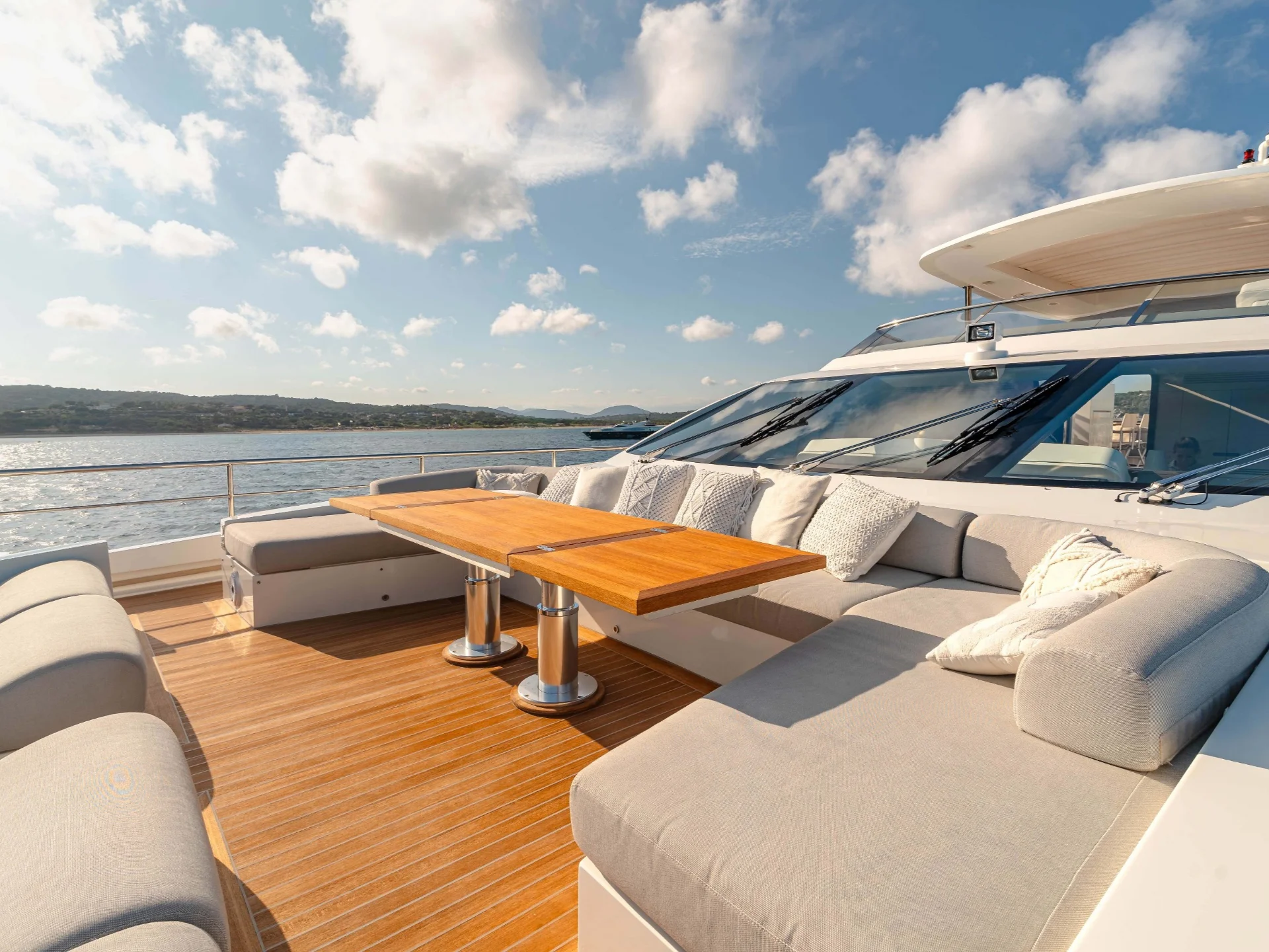 NEMESIS | Azimut 32 Metri - Azimut