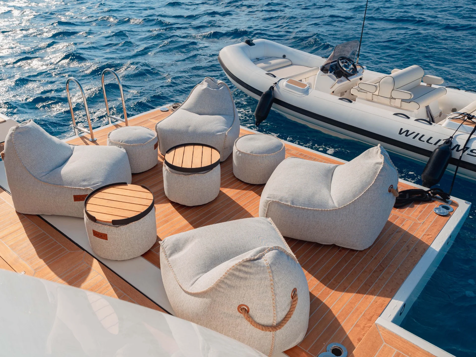 NEMESIS | Azimut 32 Metri - Azimut