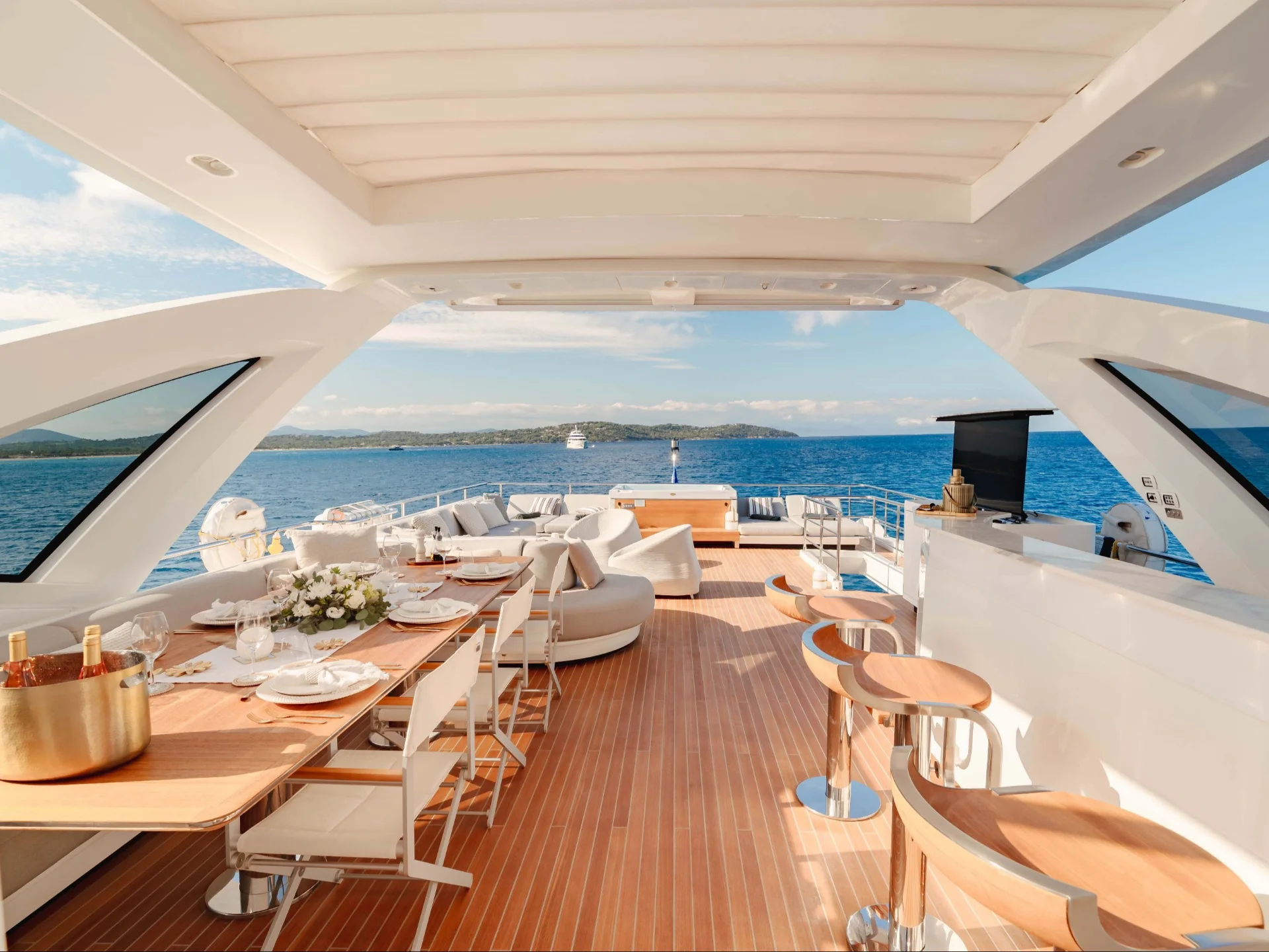 NEMESIS | Azimut 32 Metri - Azimut