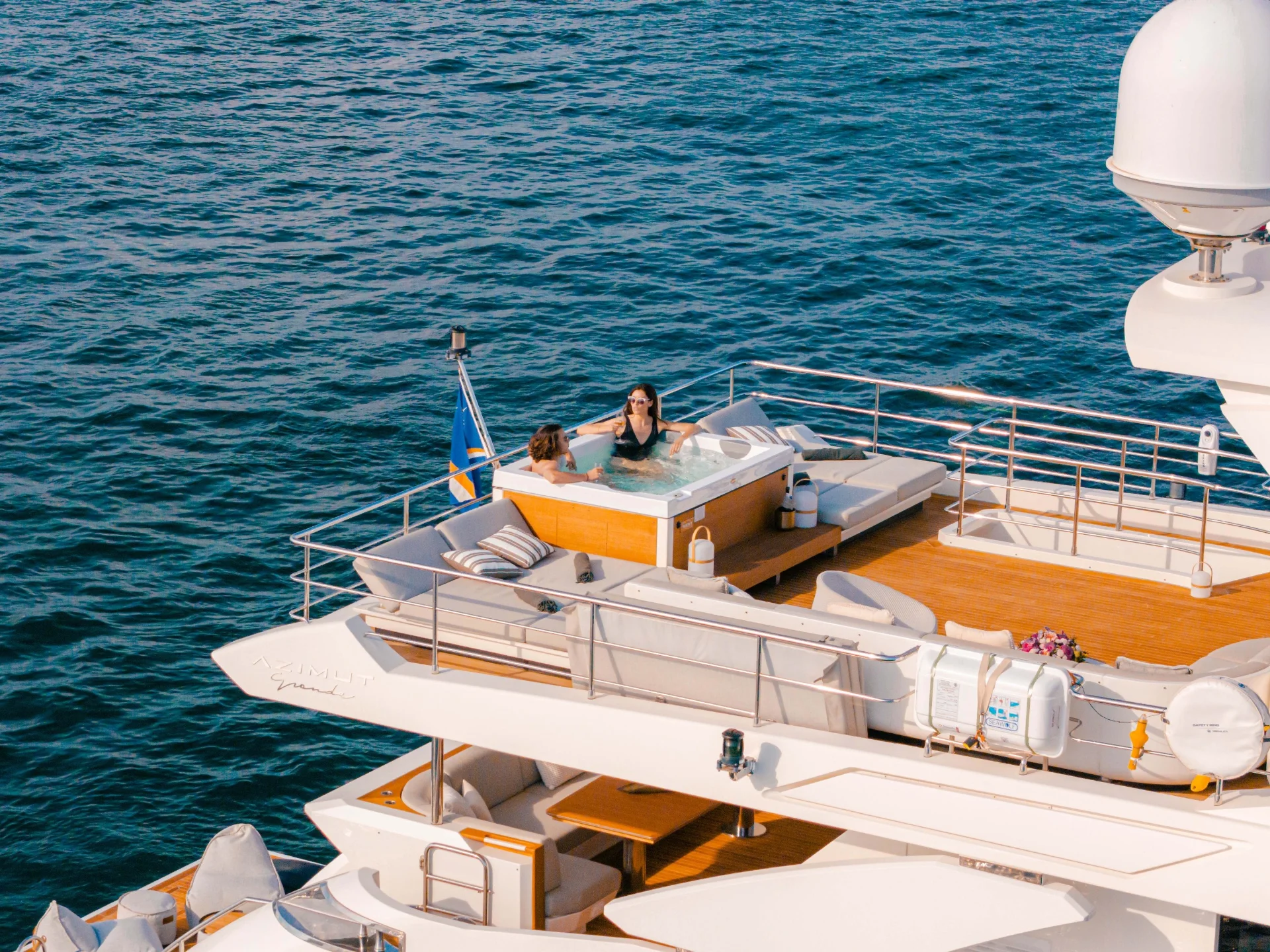 NEMESIS | Azimut 32 Metri - Azimut