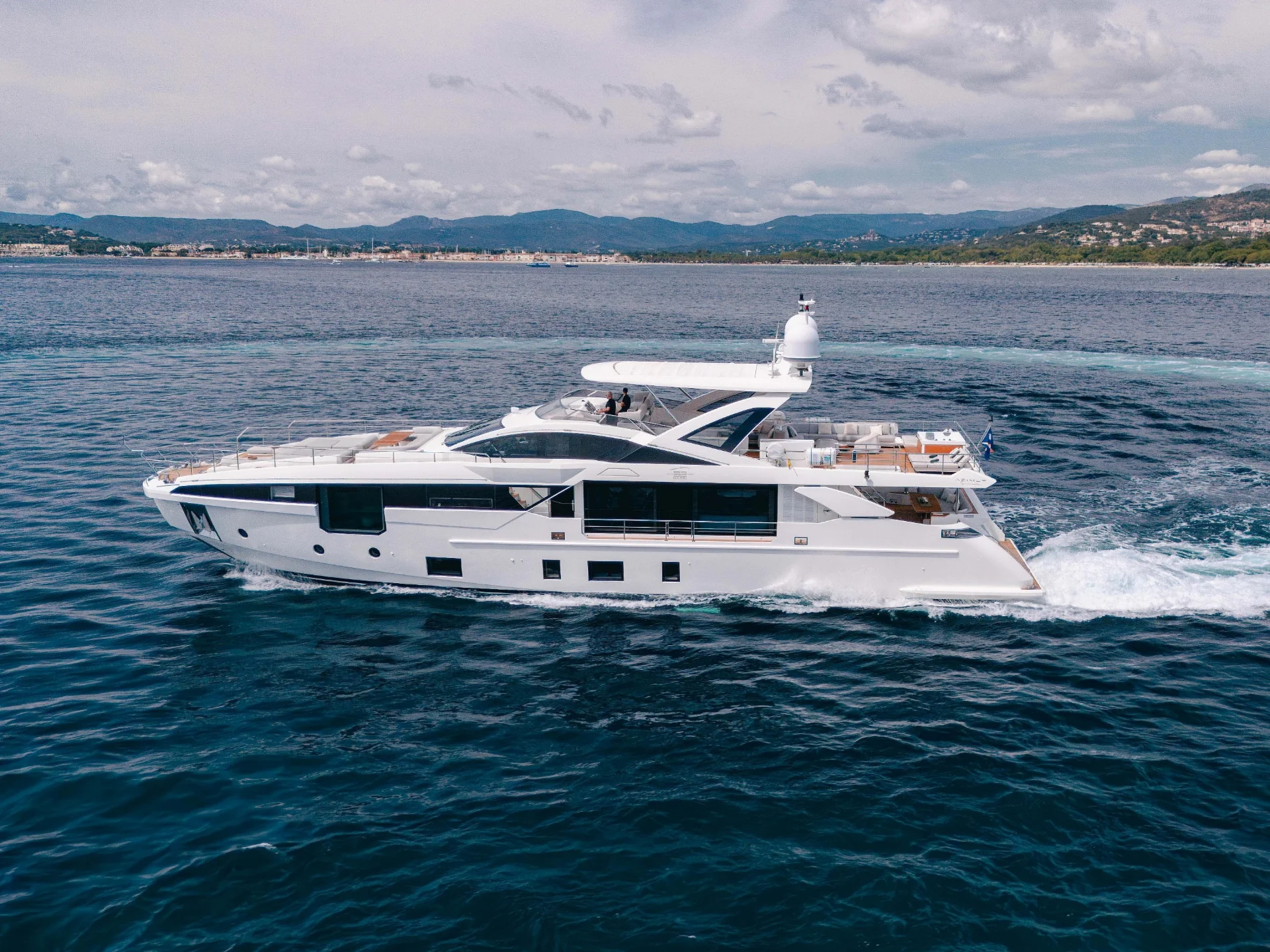 NEMESIS | Azimut 32 Metri - Azimut