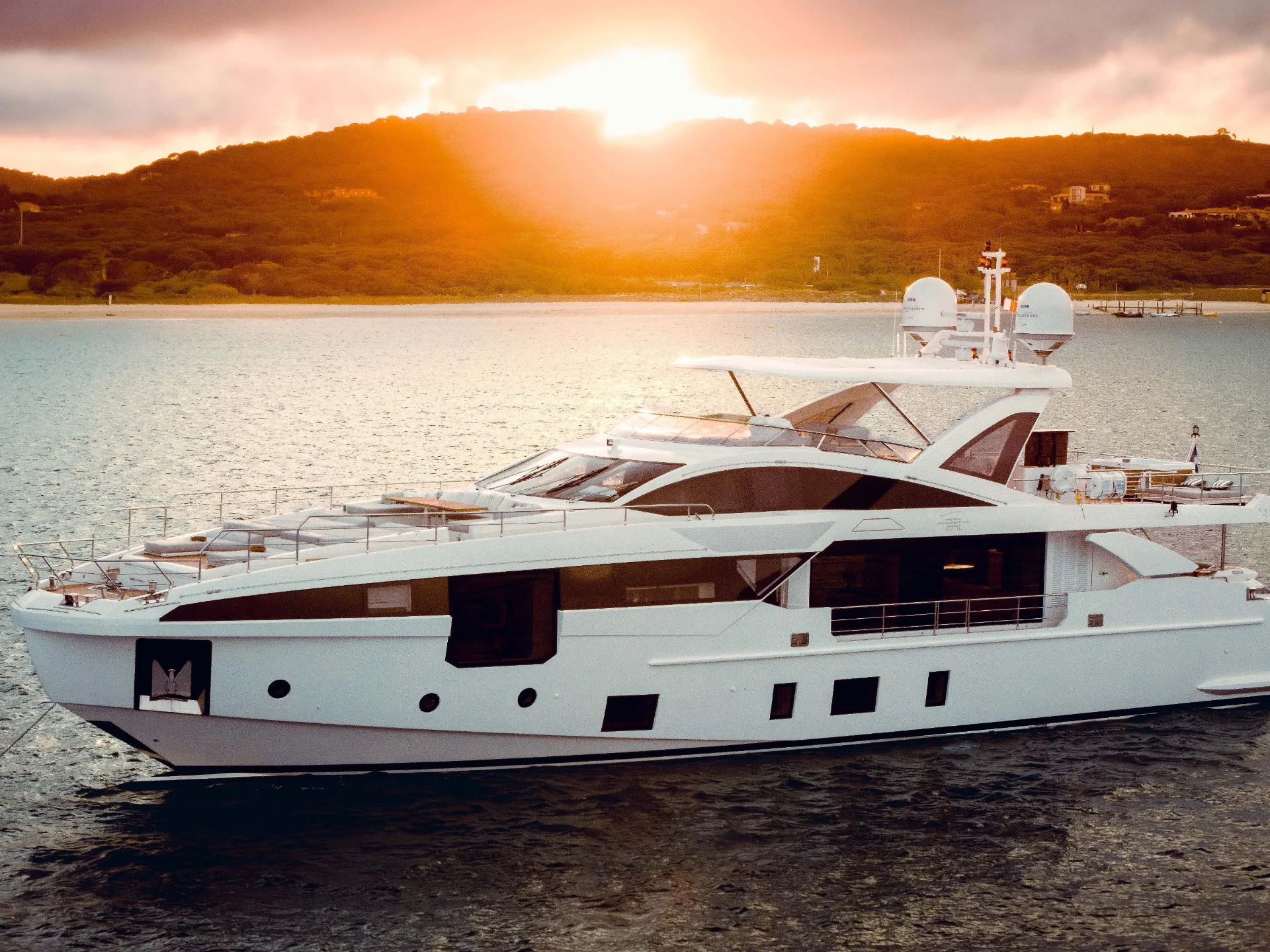 NEMESIS | Azimut 32 Metri - Azimut