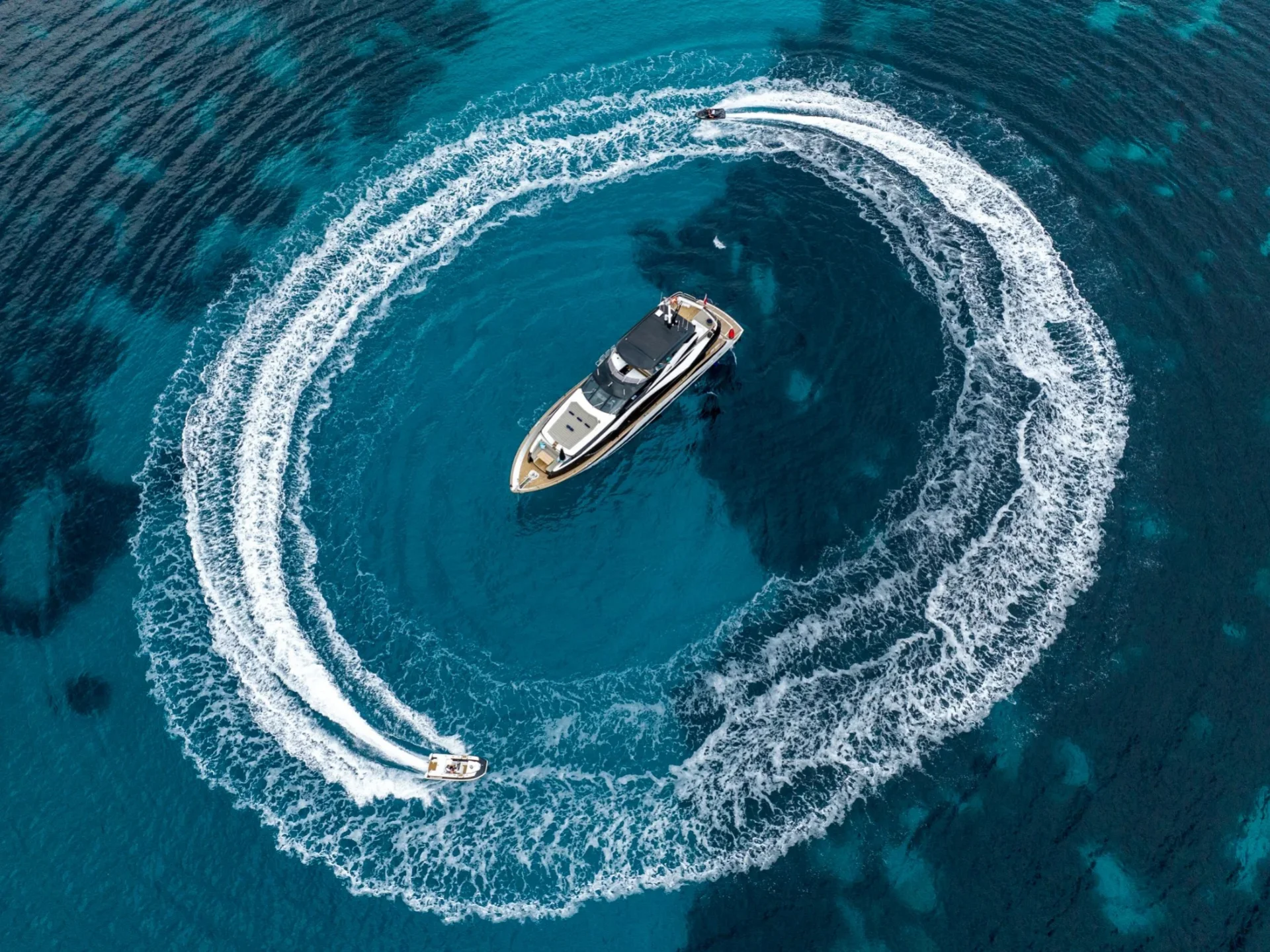 BLUE INFINITY ONE | Sunseeker 95  - Sunseeker