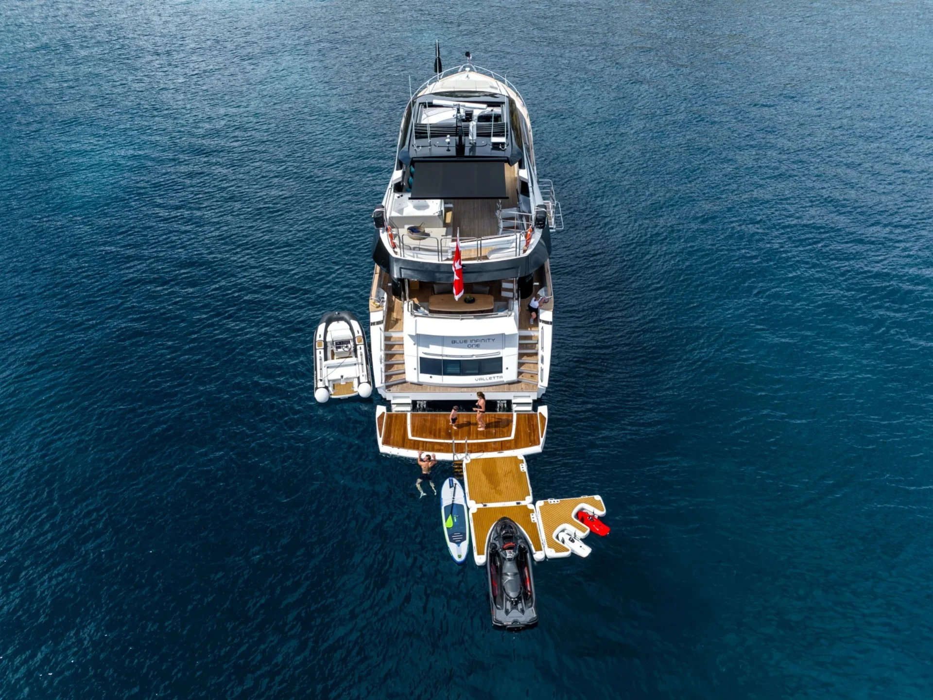 BLUE INFINITY ONE | Sunseeker 95  - Sunseeker