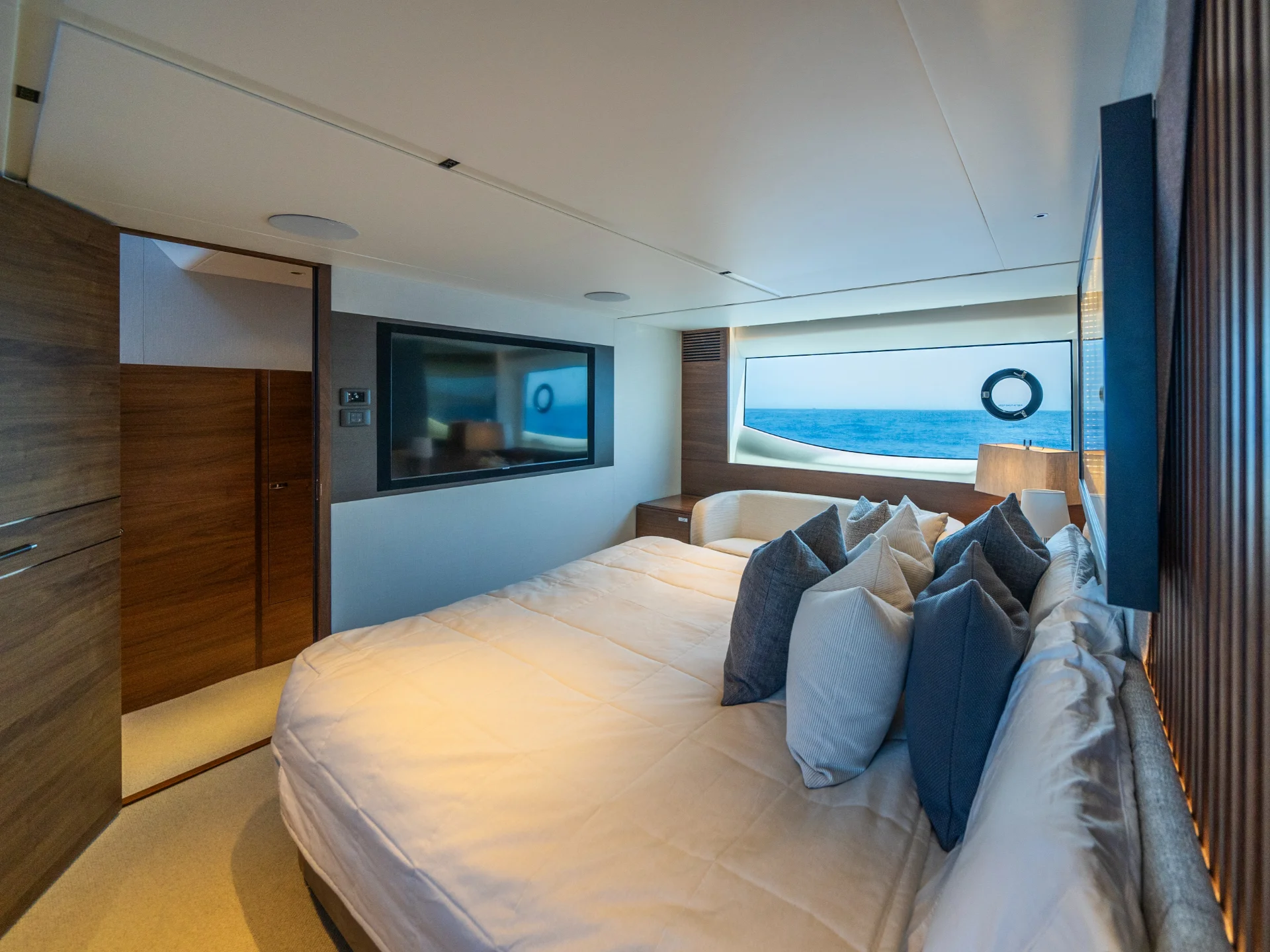 NEGOTIATOR II | Princess S72 - Princess