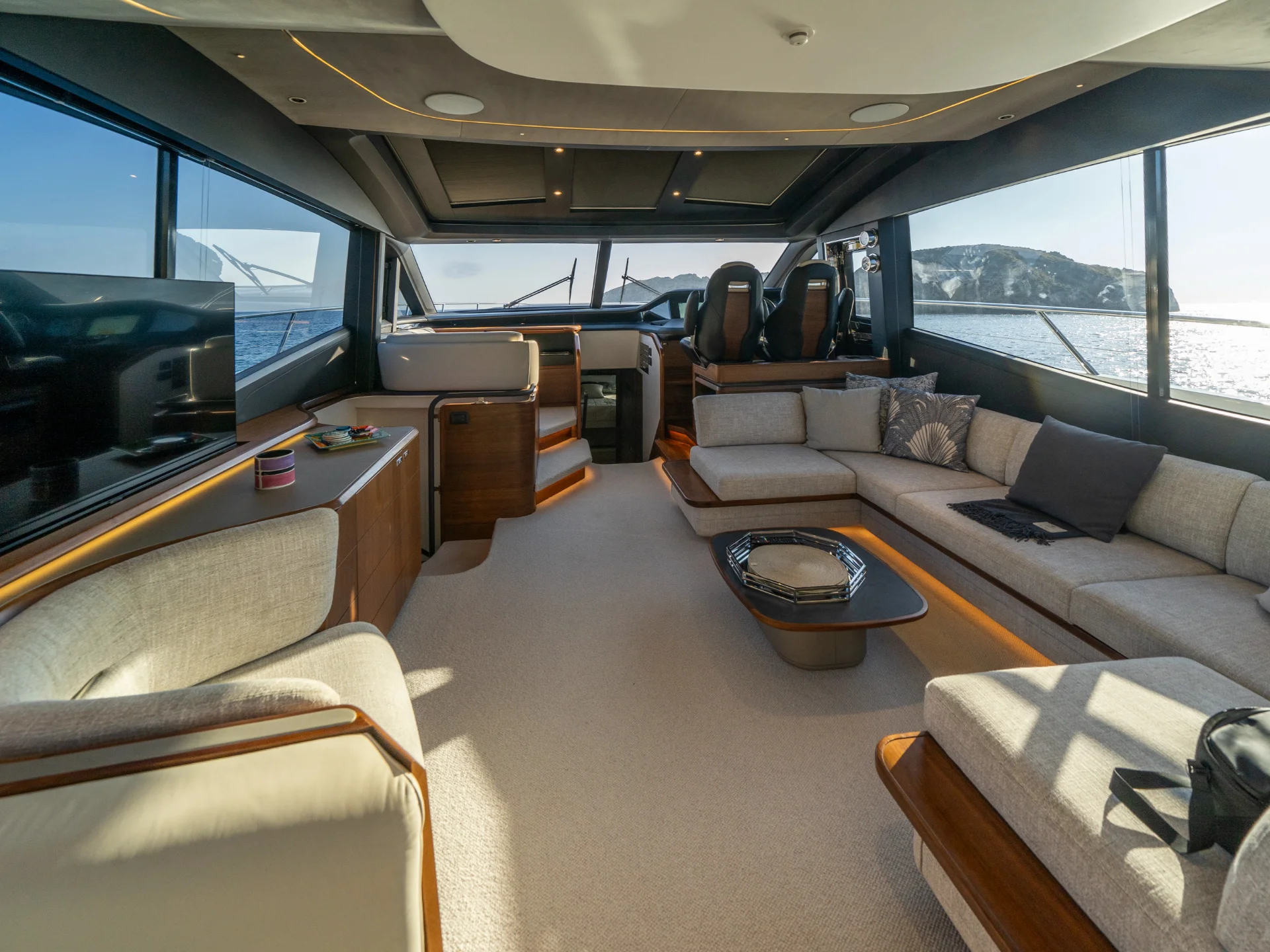 NEGOTIATOR II | Princess S72 - Princess