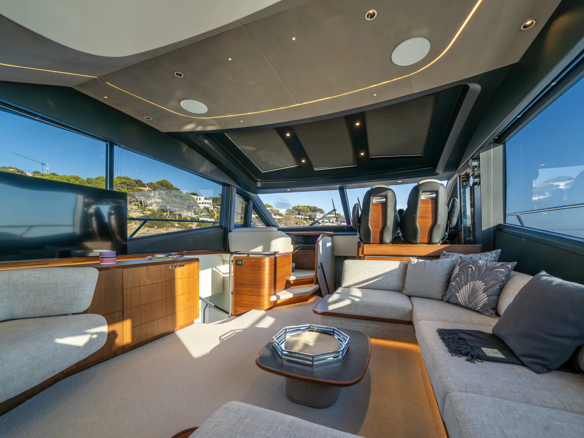 NEGOTIATOR II | Princess S72 - Princess