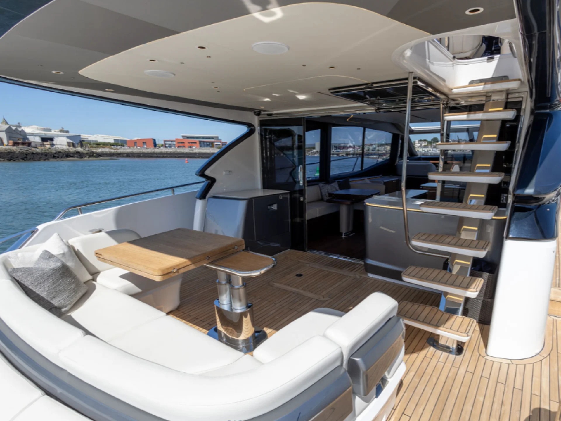 NEGOTIATOR II | Princess S72 - Princess