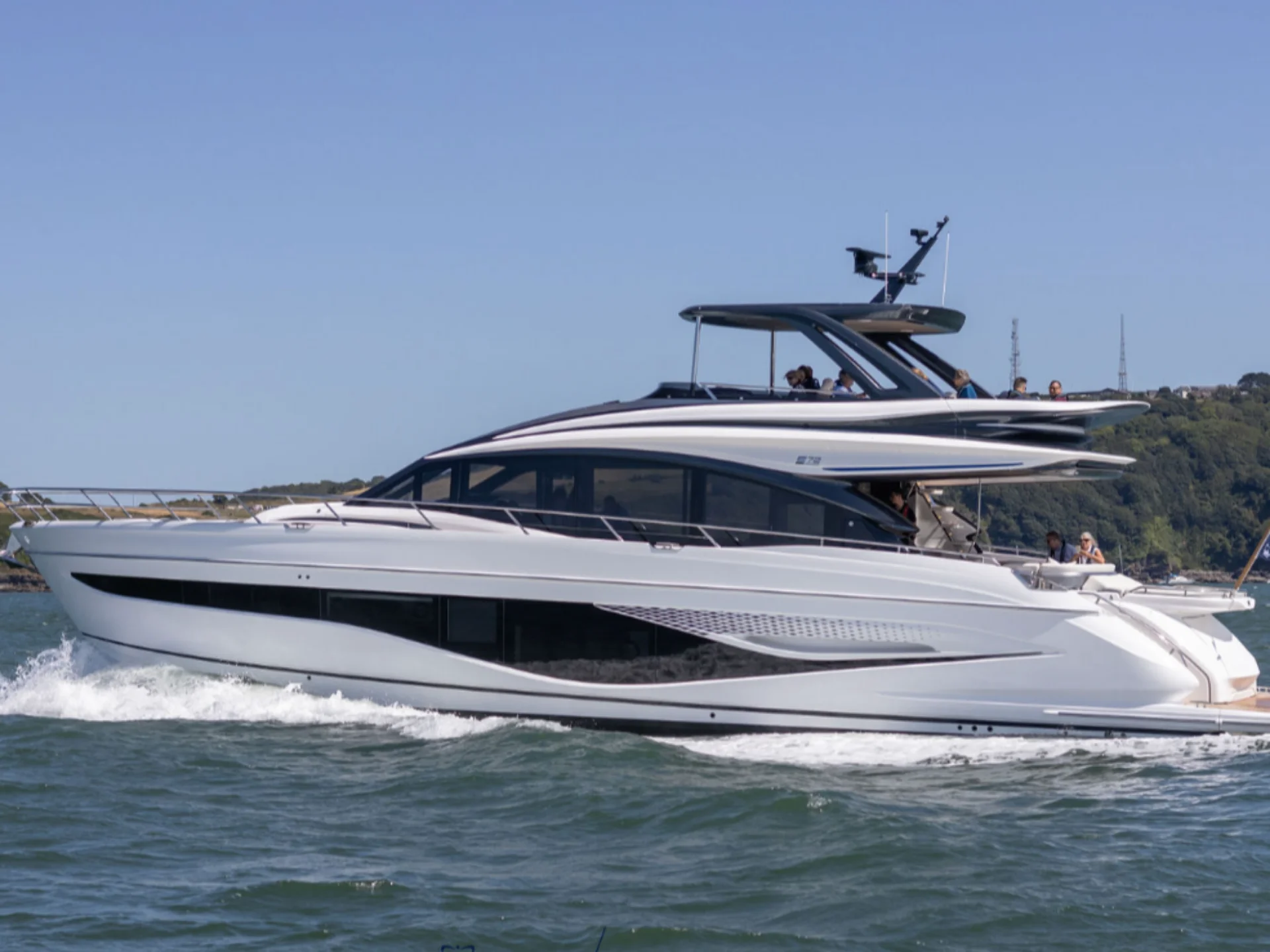 NEGOTIATOR II | Princess S72 - Princess