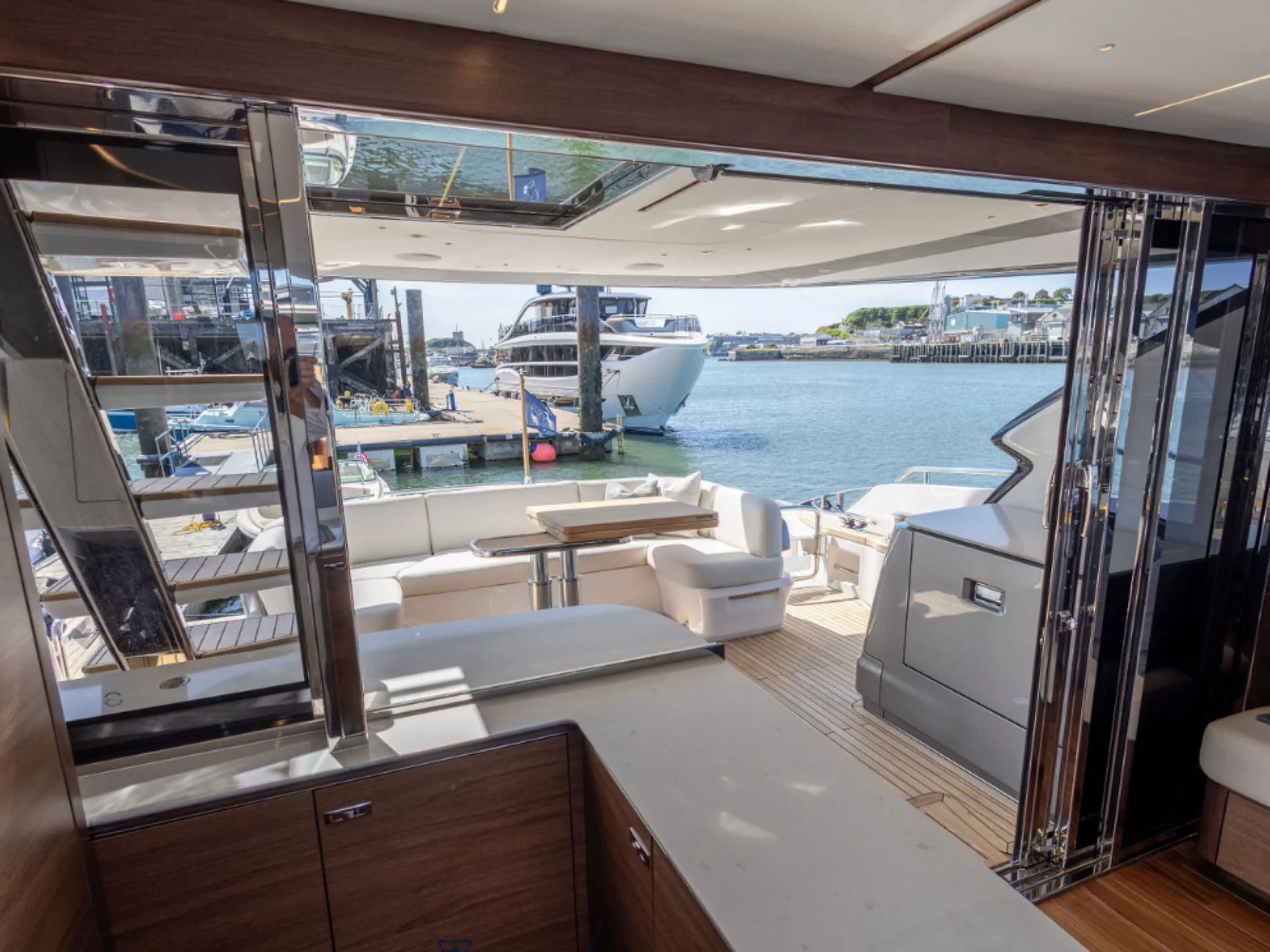 NEGOTIATOR II | Princess S72 - Princess