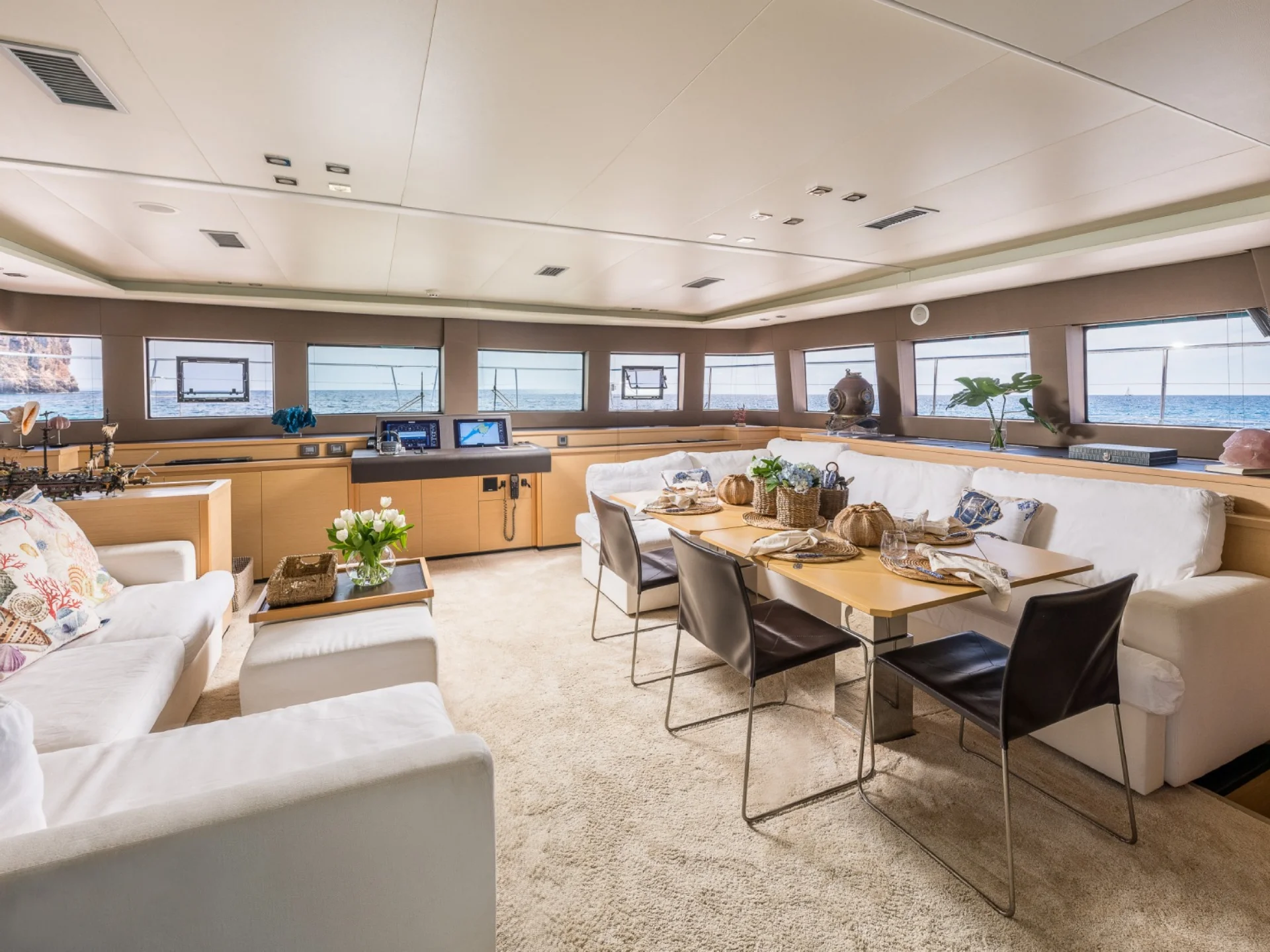 SEEK | Lagoon 630 - Lagoon