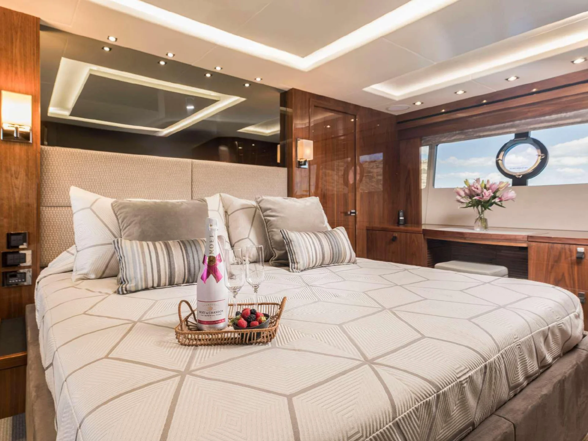 SEAWATER II | Sunseeker 86 - Sunseeker